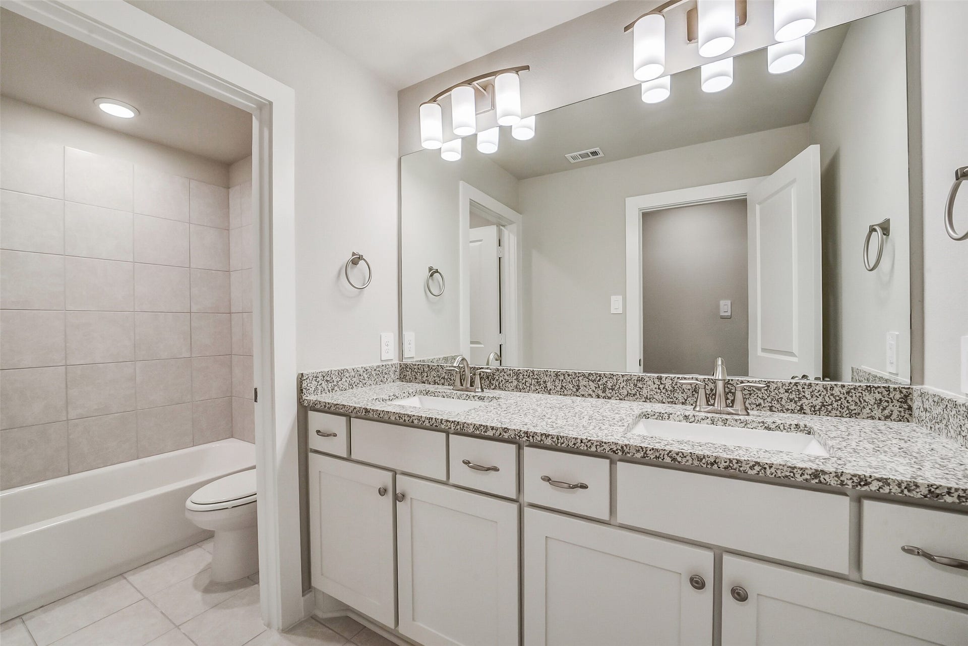 15 Lantana Trail, Spring, TX 77382