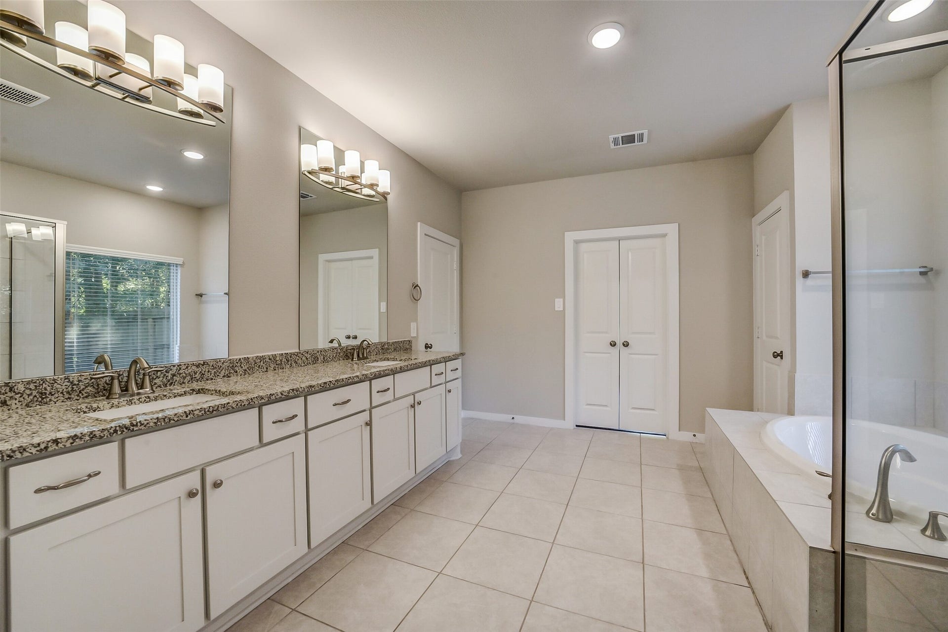 15 Lantana Trail, Spring, TX 77382