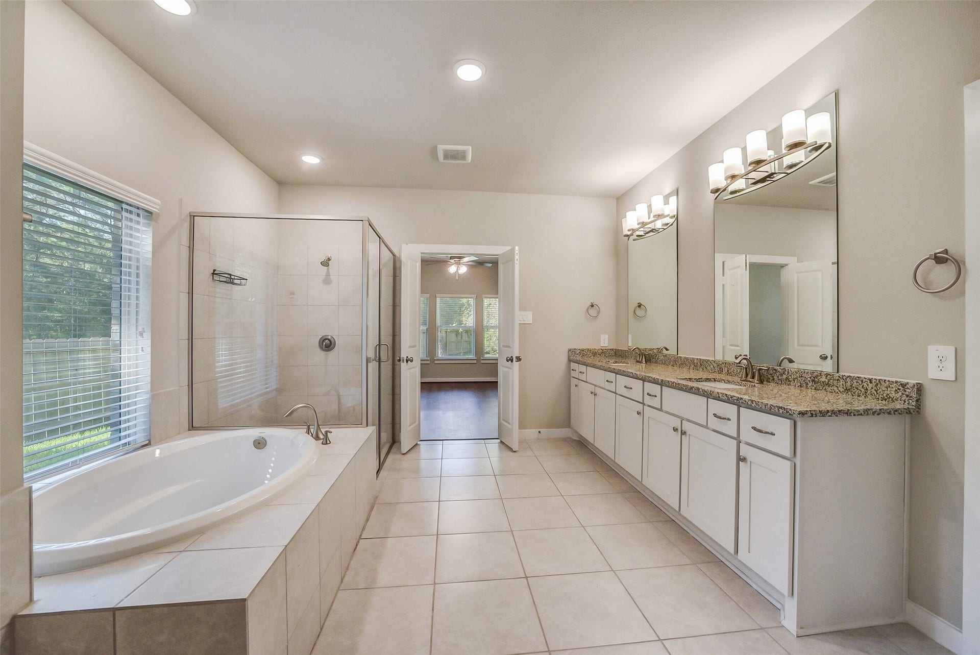 15 Lantana Trail, Spring, TX 77382