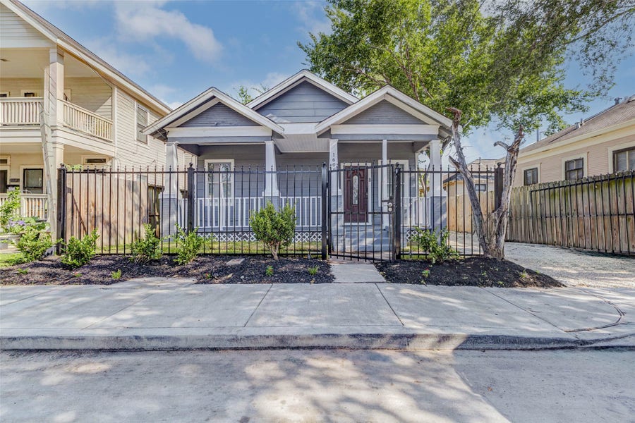 Property photo for 1606 Ruthven, Houston, TX