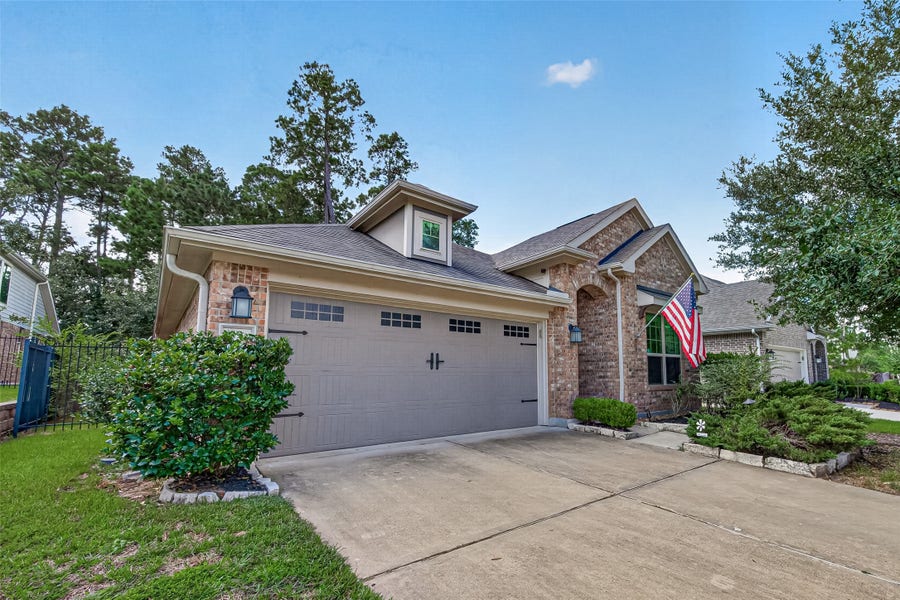 Property photo for 19 Dawson Woods Court, The Woodlands, TX