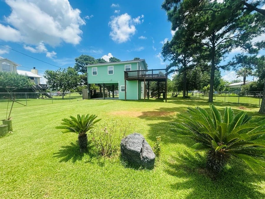 Property photo for 1025 14th Street, San Leon, TX
