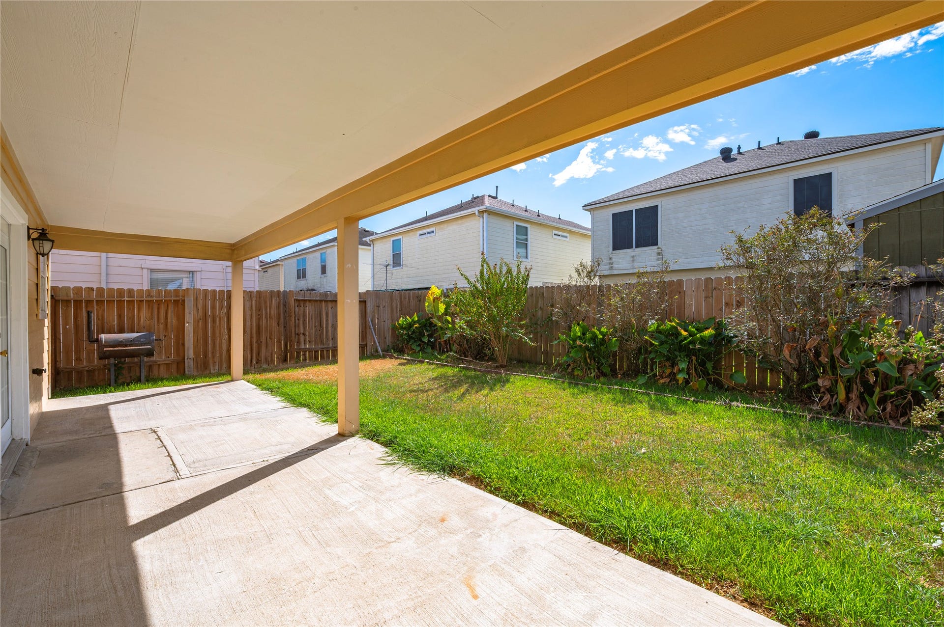 11818 Eagle Island Lane, Houston, TX 77034 BACKYARD AND PATIO