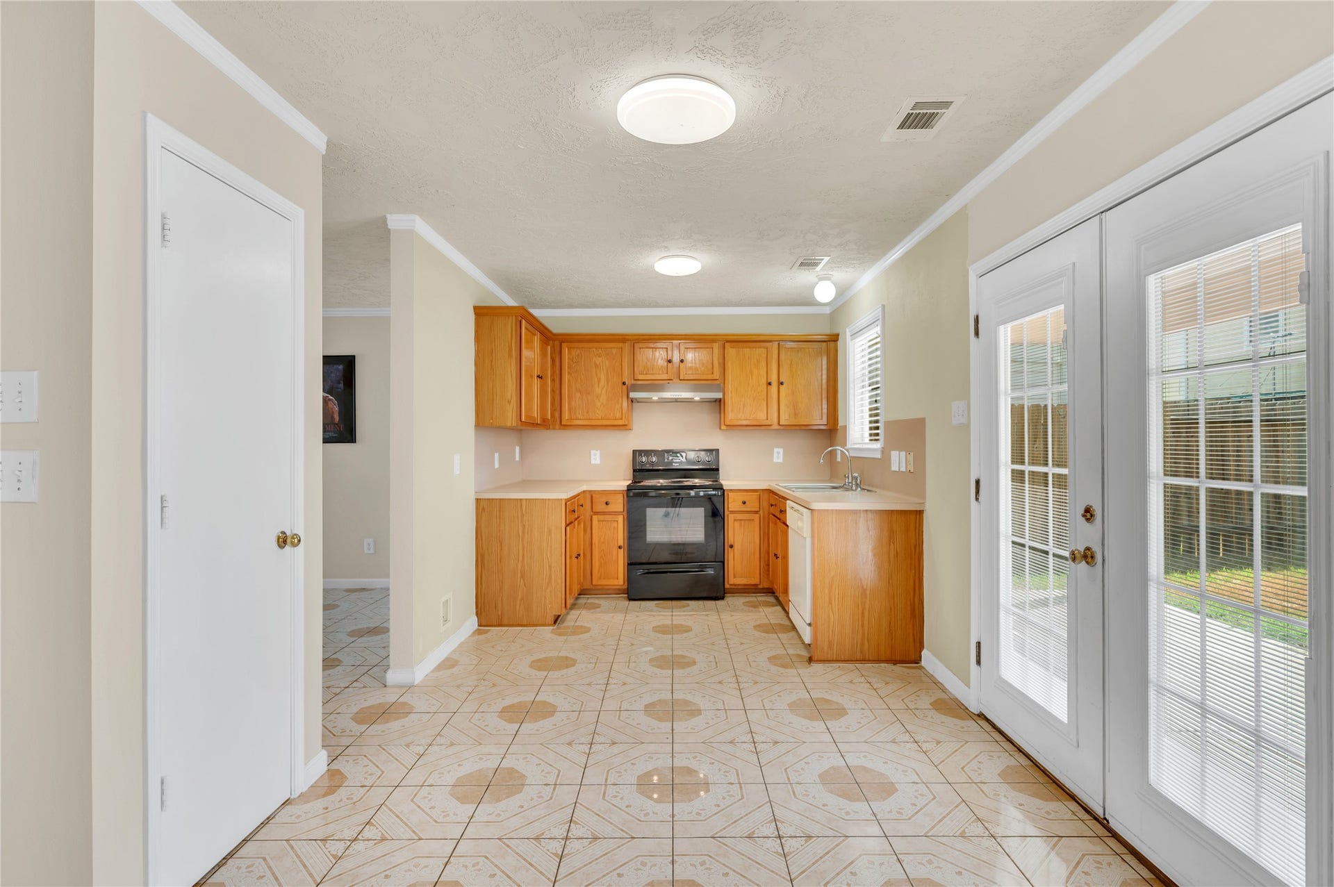 11818 Eagle Island Lane, Houston, TX 77034 KITCHEN