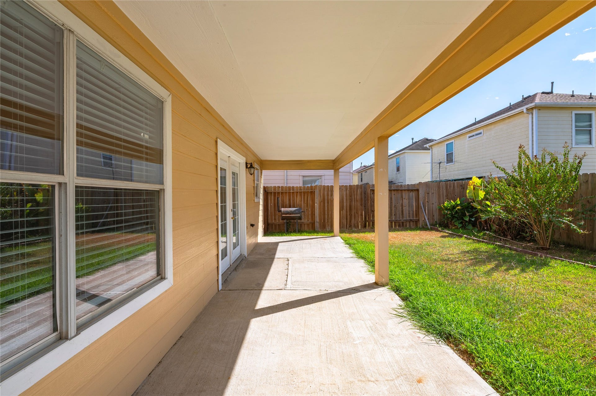 11818 Eagle Island Lane, Houston, TX 77034 BACK PATIO