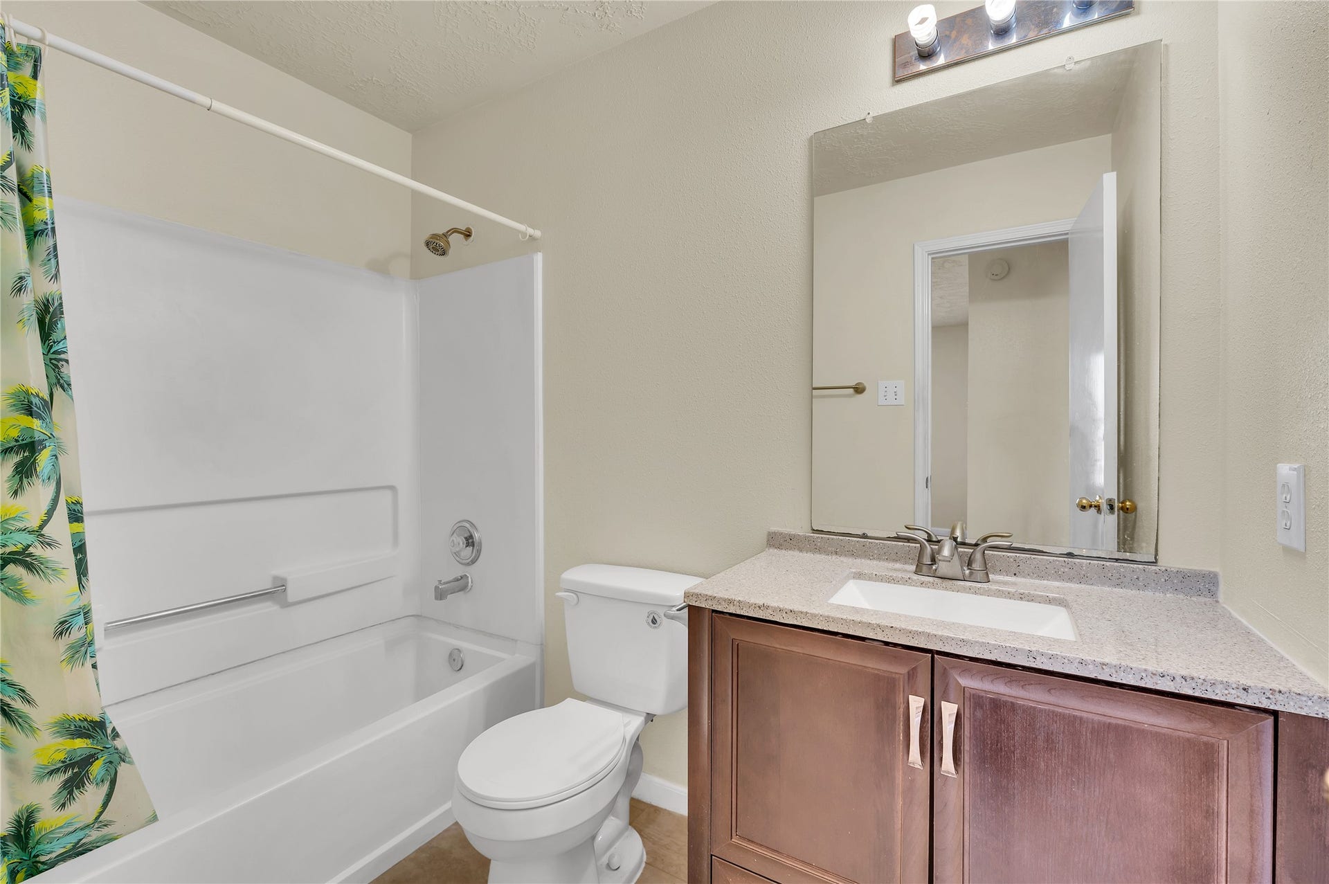 11818 Eagle Island Lane, Houston, TX 77034 2ND RESTROOM