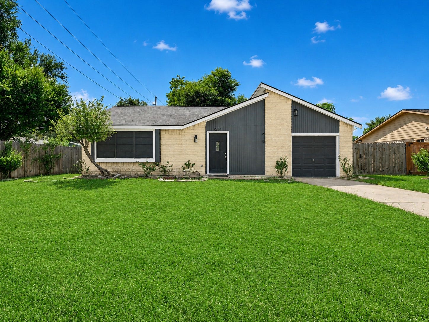 2711 Pheasant Creek Drive, Sugar Land, TX 77498