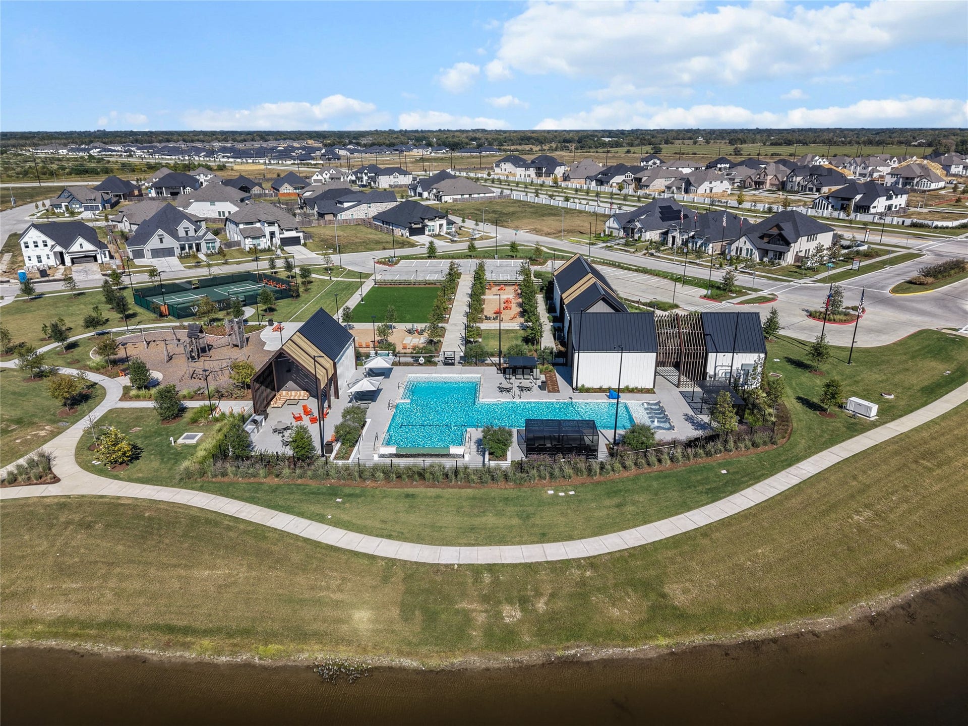 19007 Satsuma Ridge Drive, Manvel, TX 77578 Aerial shot of Valencia's community amenity village.