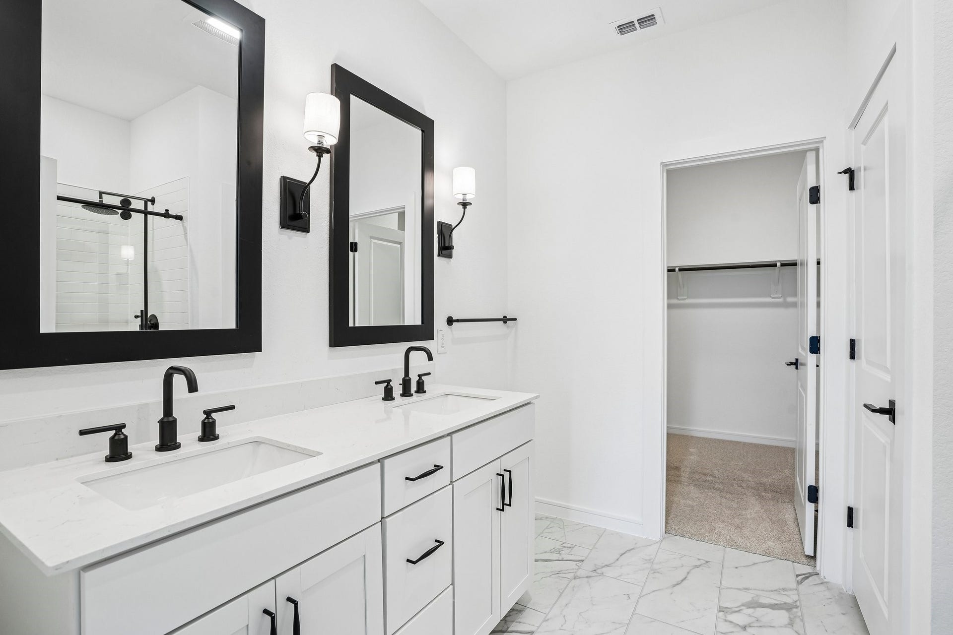 Tranquil primary bath