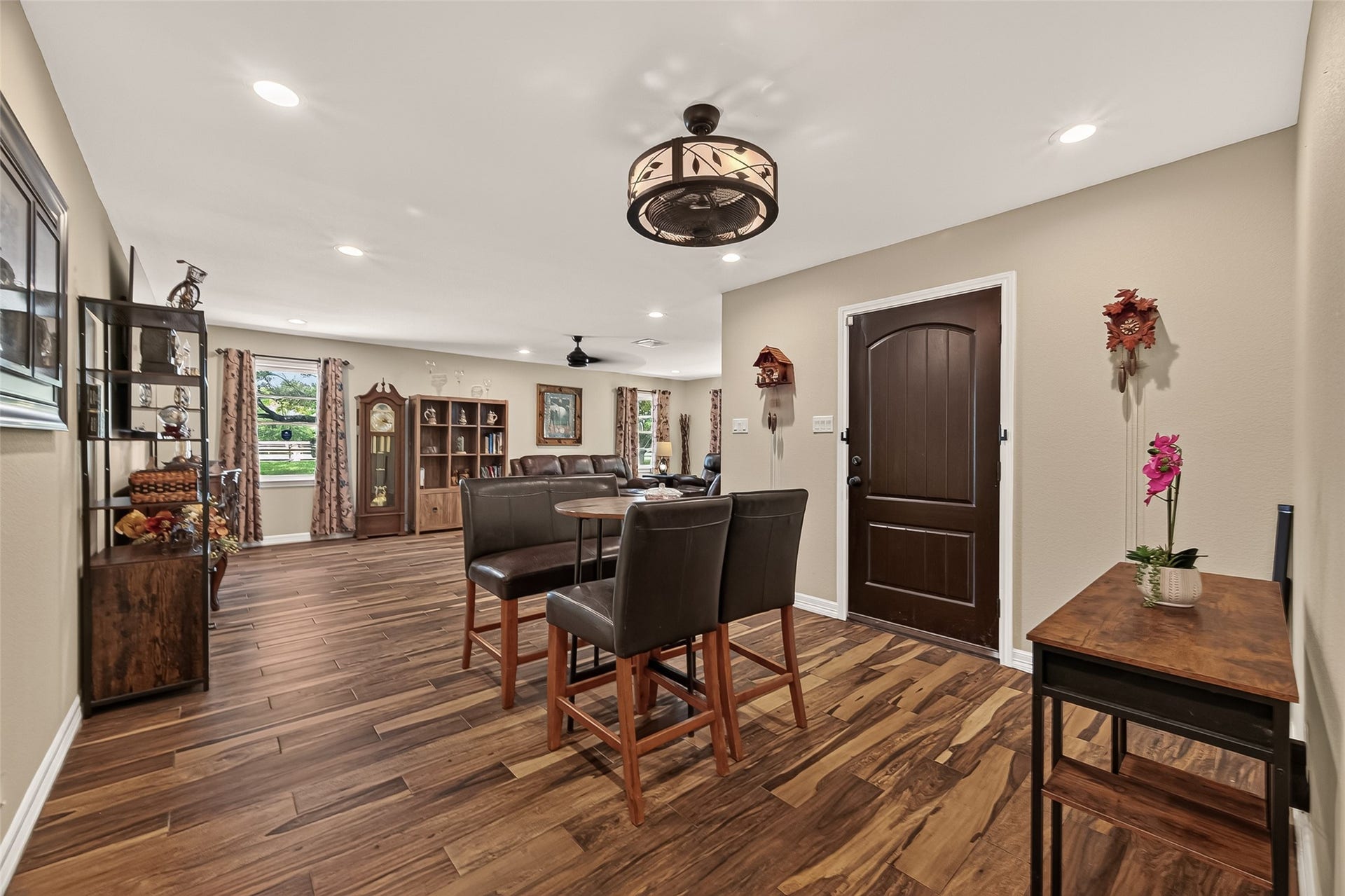 5606 Highland Road, Santa Fe, TX 77517 5606 Highland Road, Santa Fe, TX 77517