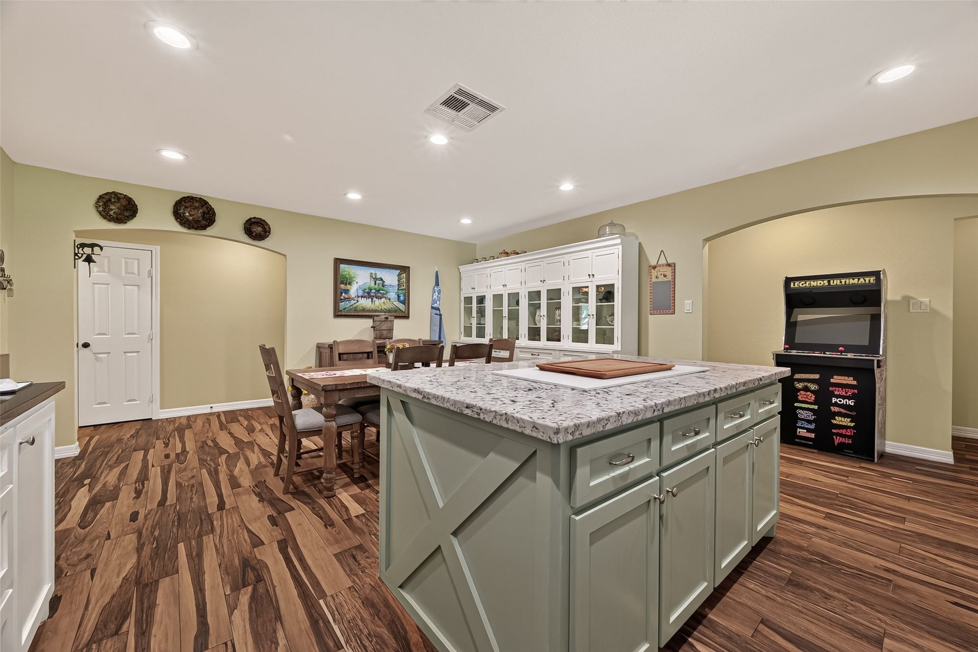 5606 Highland Road, Santa Fe, TX 77517 5606 Highland Road, Santa Fe, TX 77517