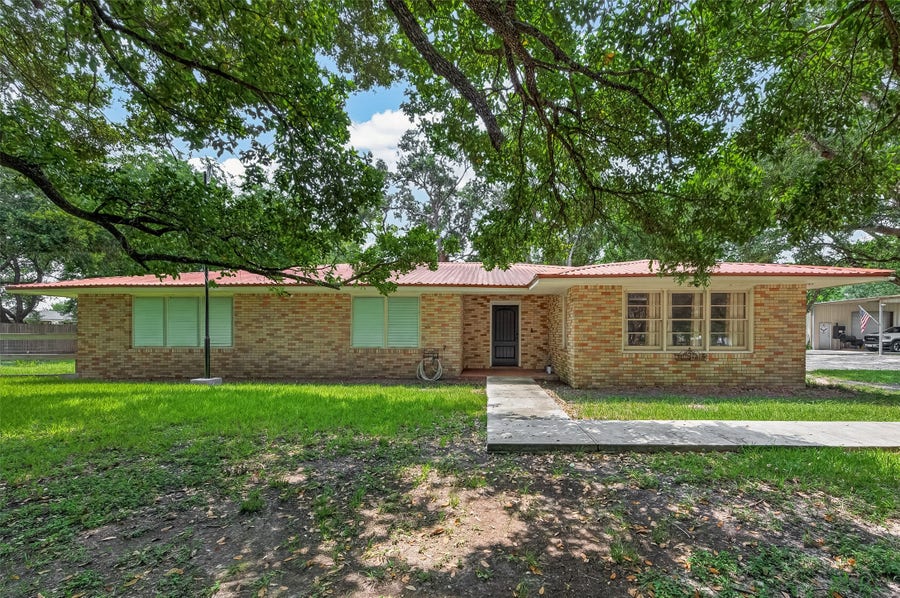 Property photo for 5606 Highland Road, Santa Fe, TX