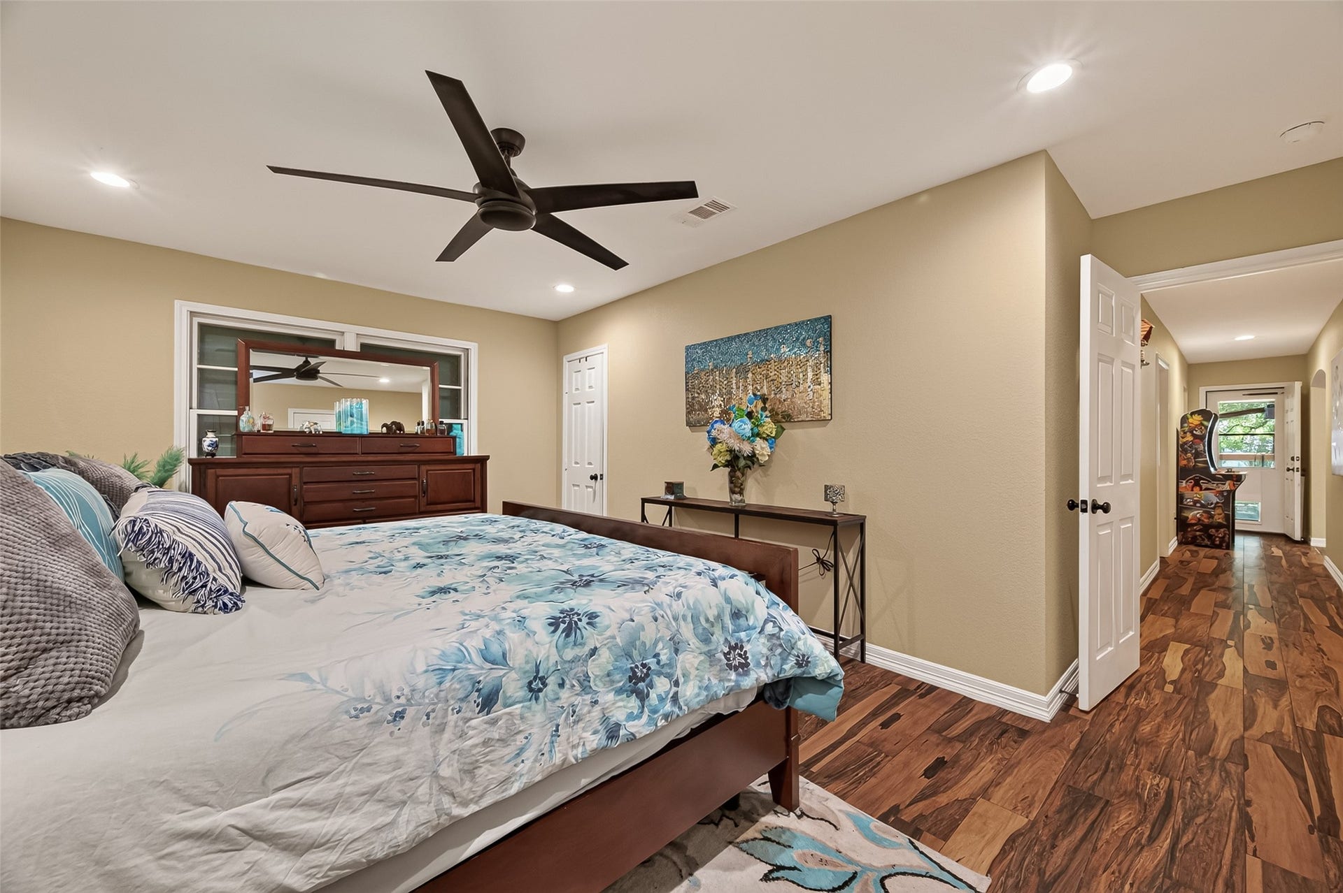 5606 Highland Road, Santa Fe, TX 77517 5606 Highland Road, Santa Fe, TX 77517