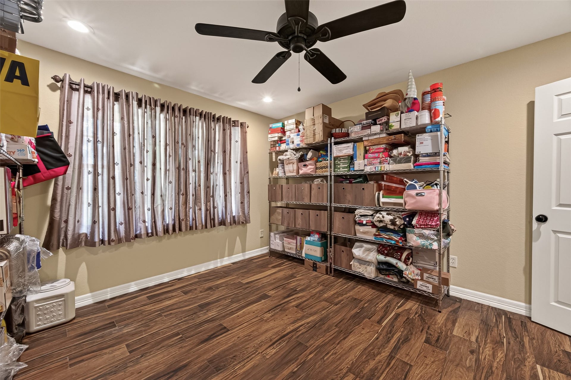 5606 Highland Road, Santa Fe, TX 77517 5606 Highland Road, Santa Fe, TX 77517