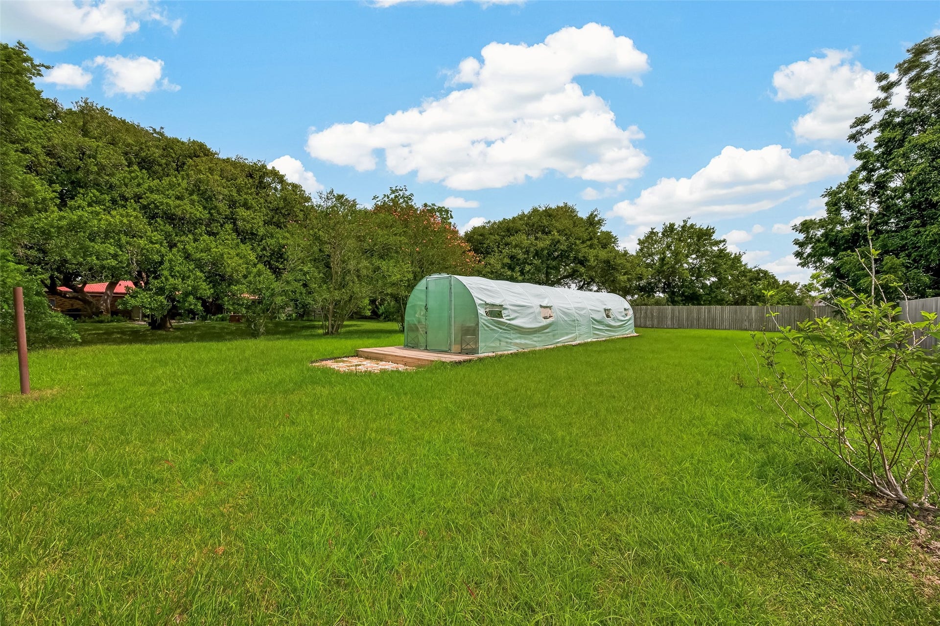 5606 Highland Road, Santa Fe, TX 77517 5606 Highland Road, Santa Fe, TX 77517