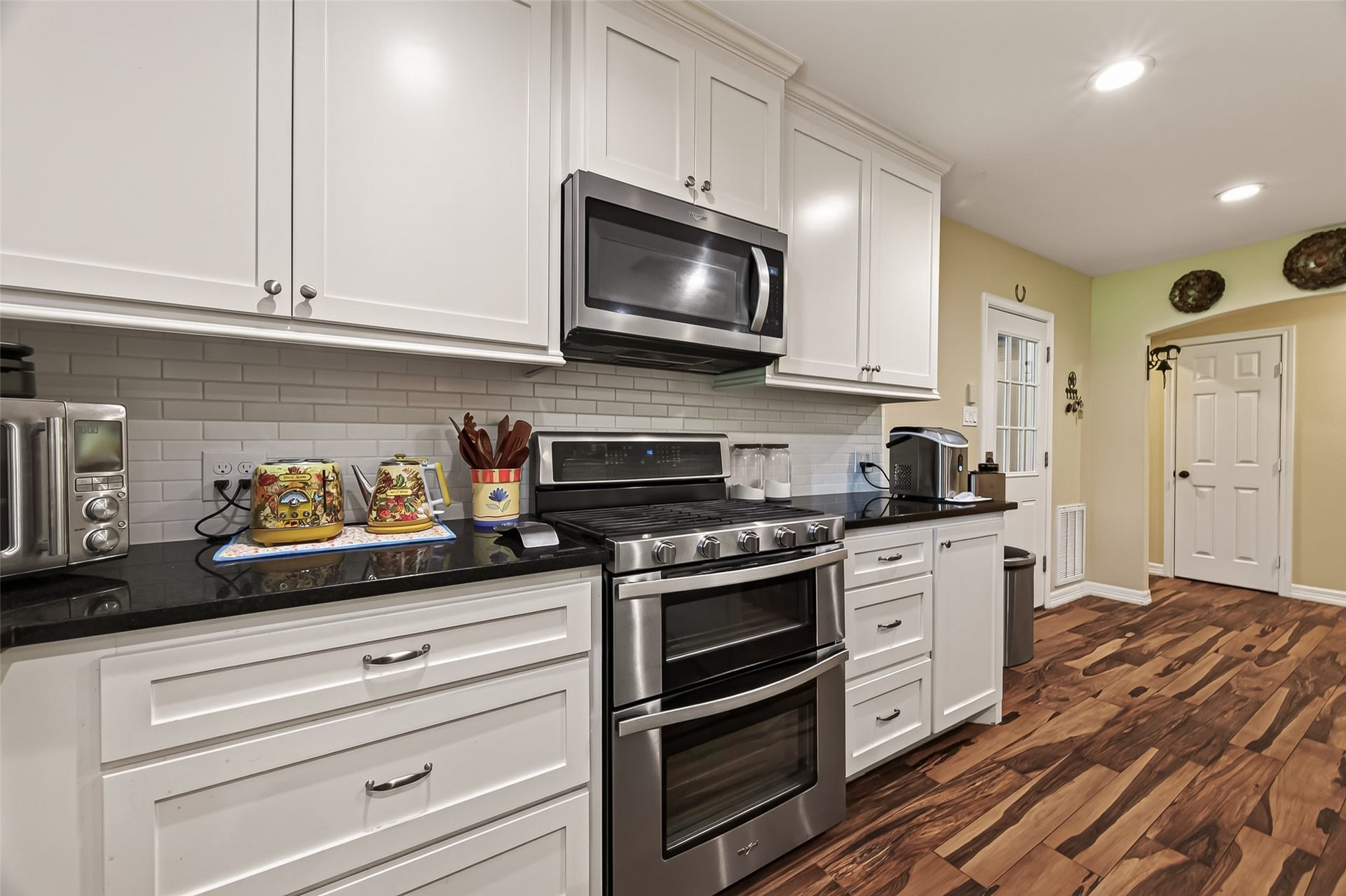 5606 Highland Road, Santa Fe, TX 77517 5606 Highland Road, Santa Fe, TX 77517