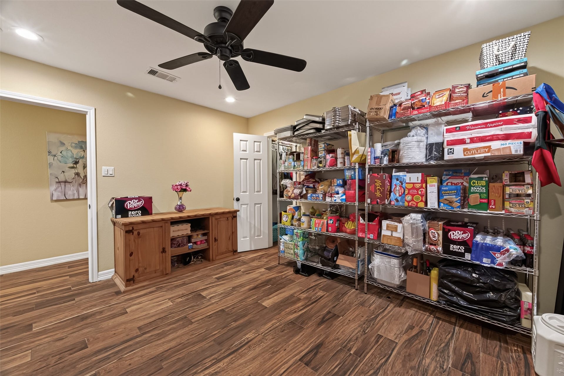 5606 Highland Road, Santa Fe, TX 77517 5606 Highland Road, Santa Fe, TX 77517