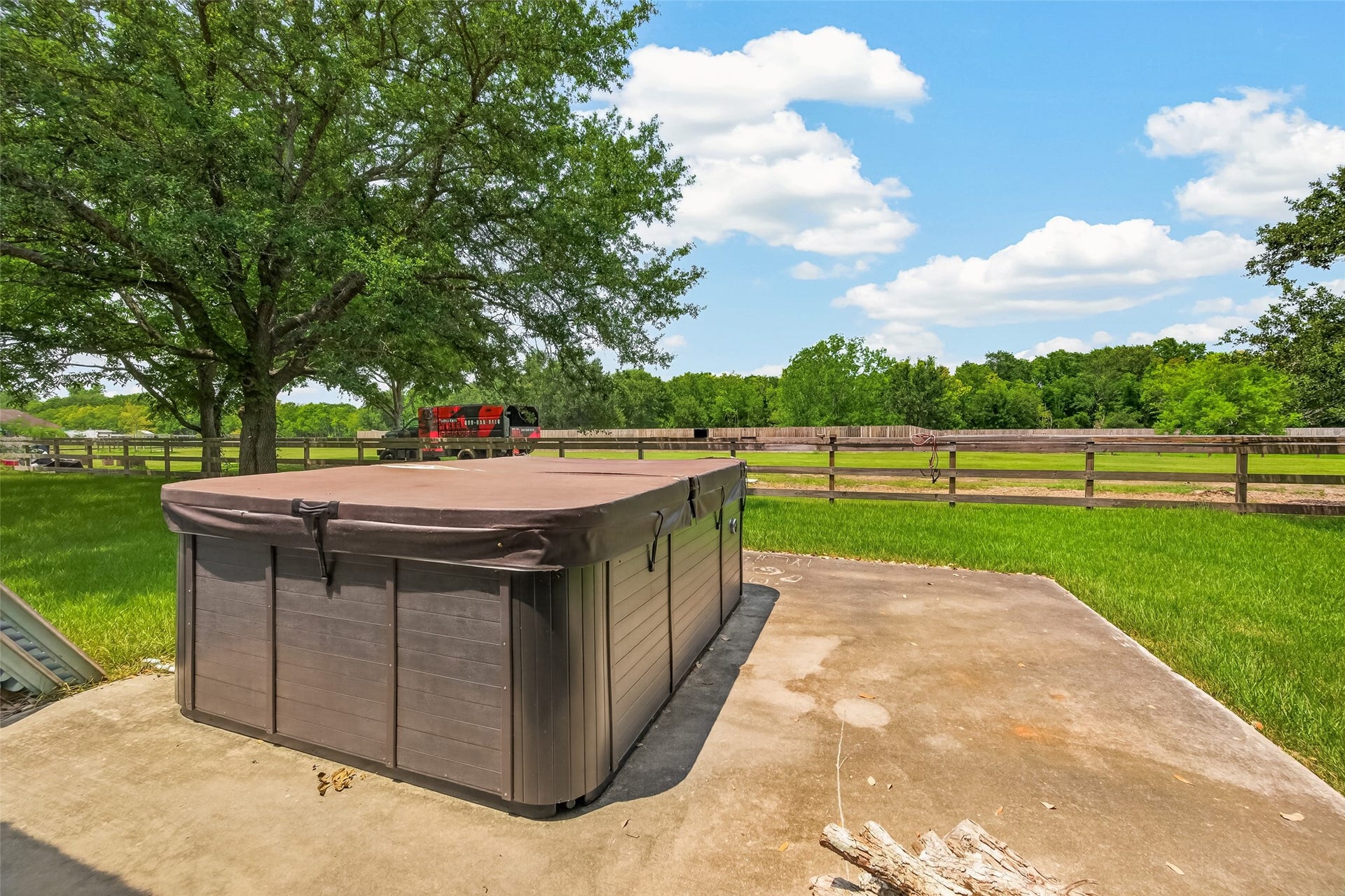 5606 Highland Road, Santa Fe, TX 77517 5606 Highland Road, Santa Fe, TX 77517