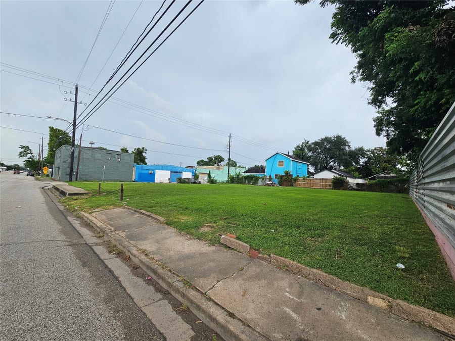 Property photo for 7048 Navigation Boulevard, Houston, TX