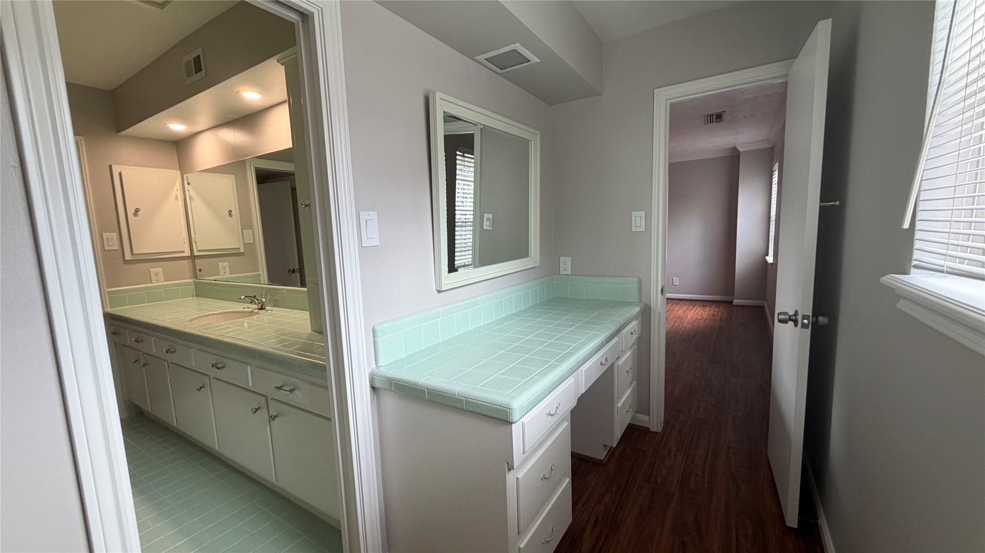 6310 DEERWOOD Road, Houston, TX 77057 6310 DEERWOOD Road, Houston, TX 77057