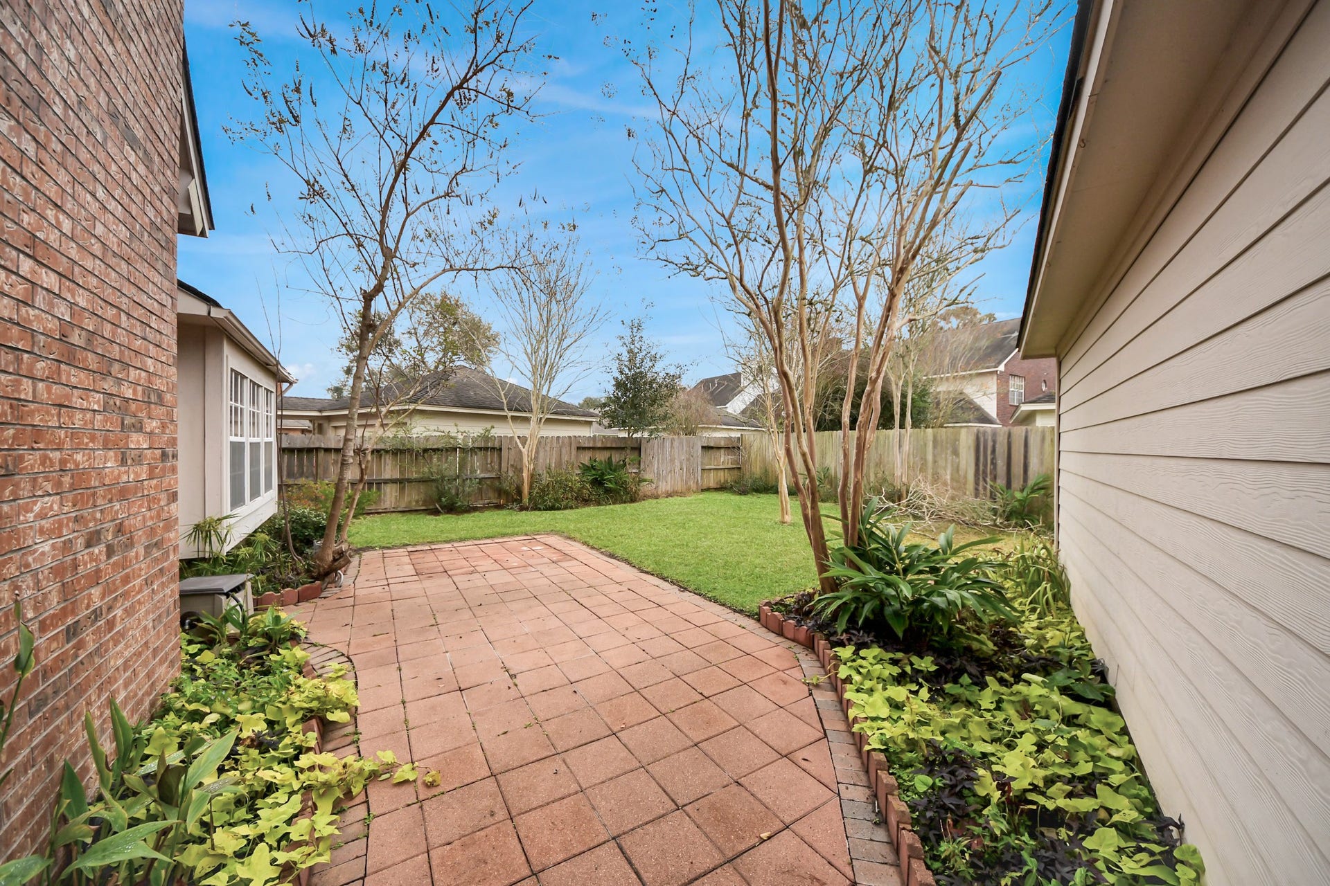 4418 Bermuda Drive, Sugar Land, TX 77479 4418 Bermuda Drive, Sugar Land, TX 77479