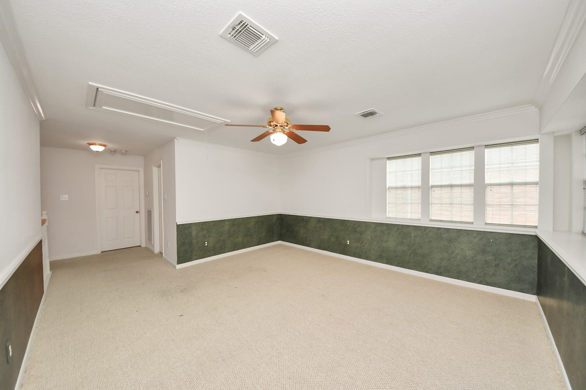 4418 Bermuda Drive, Sugar Land, TX 77479 4418 Bermuda Drive, Sugar Land, TX 77479
