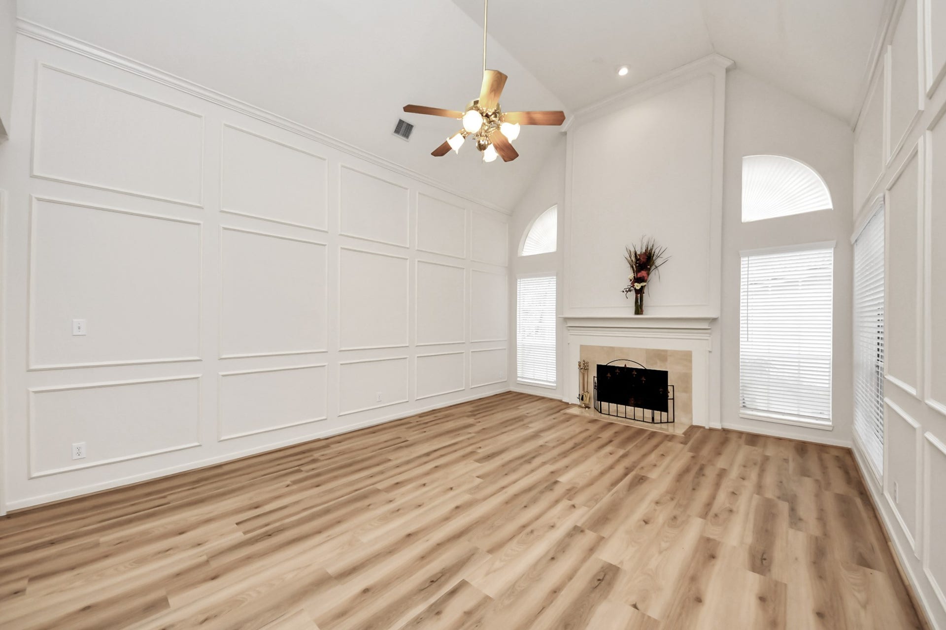 4418 Bermuda Drive, Sugar Land, TX 77479 4418 Bermuda Drive, Sugar Land, TX 77479
