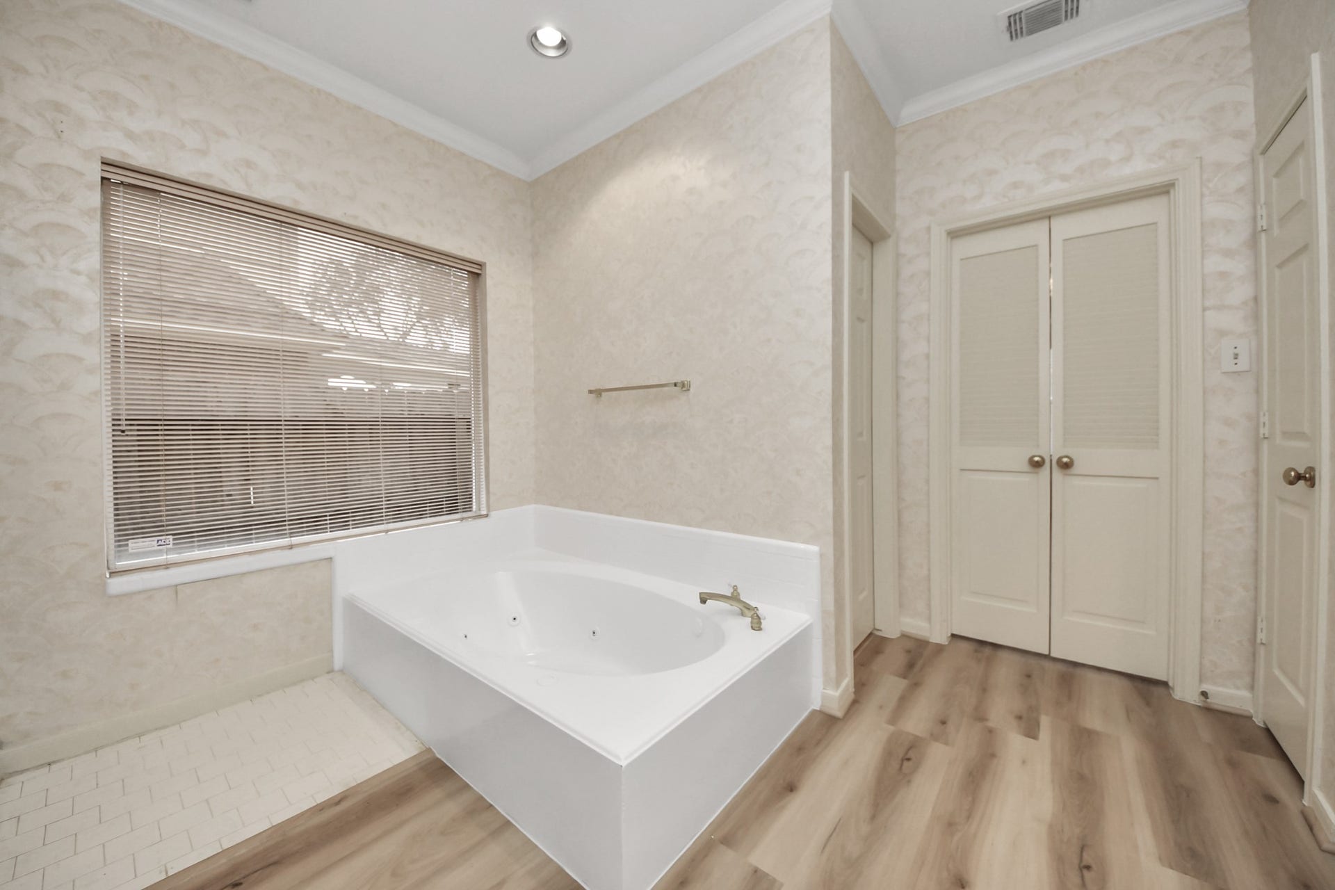 4418 Bermuda Drive, Sugar Land, TX 77479 4418 Bermuda Drive, Sugar Land, TX 77479