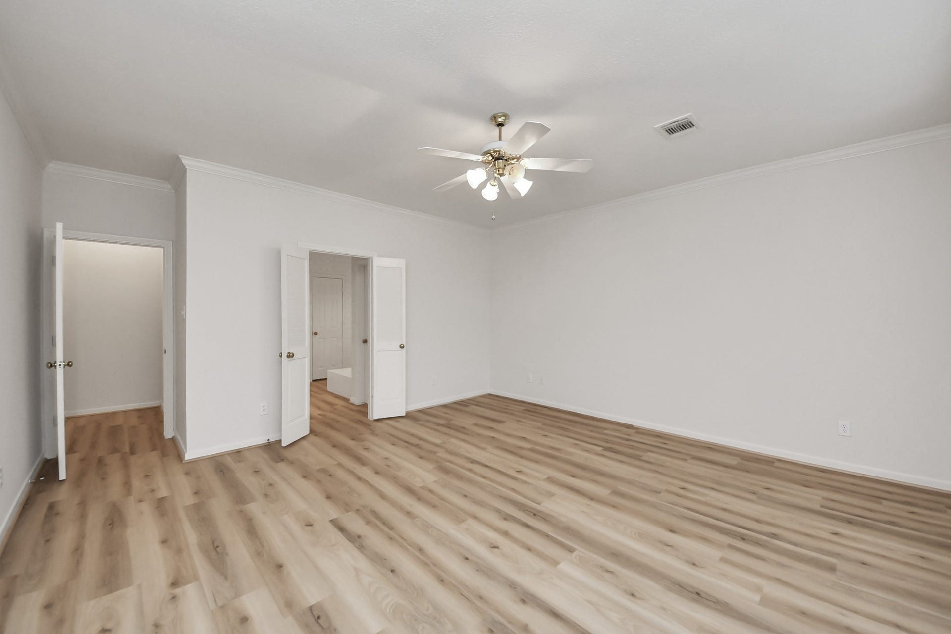4418 Bermuda Drive, Sugar Land, TX 77479 4418 Bermuda Drive, Sugar Land, TX 77479
