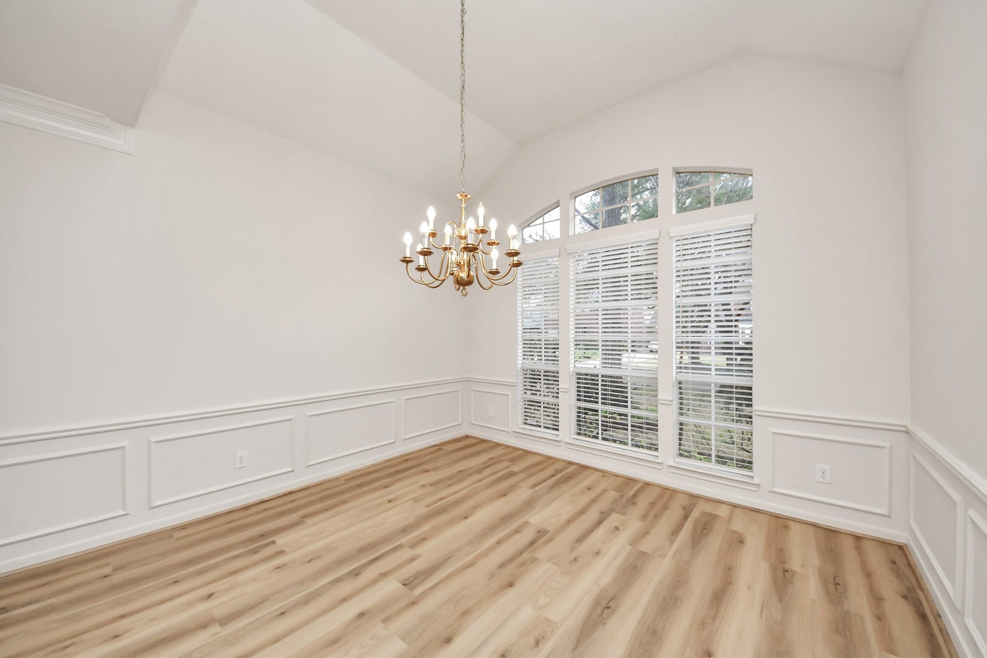 4418 Bermuda Drive, Sugar Land, TX 77479 4418 Bermuda Drive, Sugar Land, TX 77479