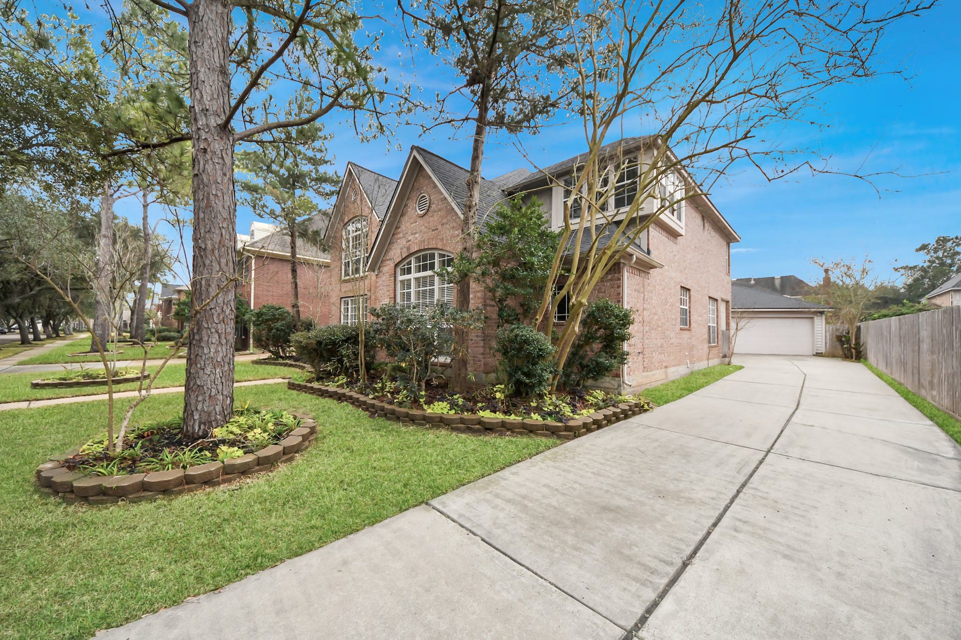 4418 Bermuda Drive, Sugar Land, TX 77479 4418 Bermuda Drive, Sugar Land, TX 77479