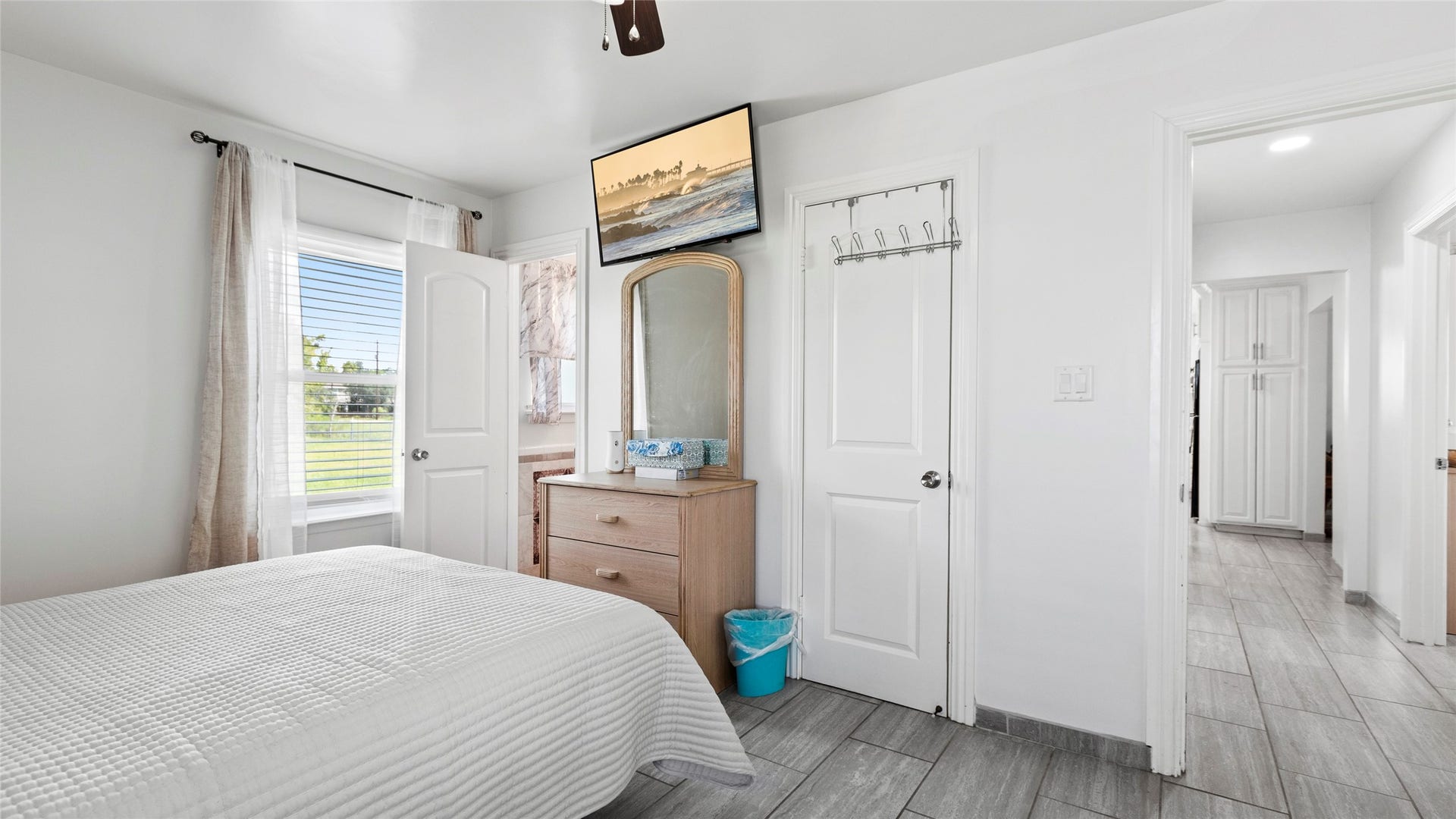 11723 County Road 458, #FM523, Angleton, TX 77515 PRIMARY BEDROOM VIEW