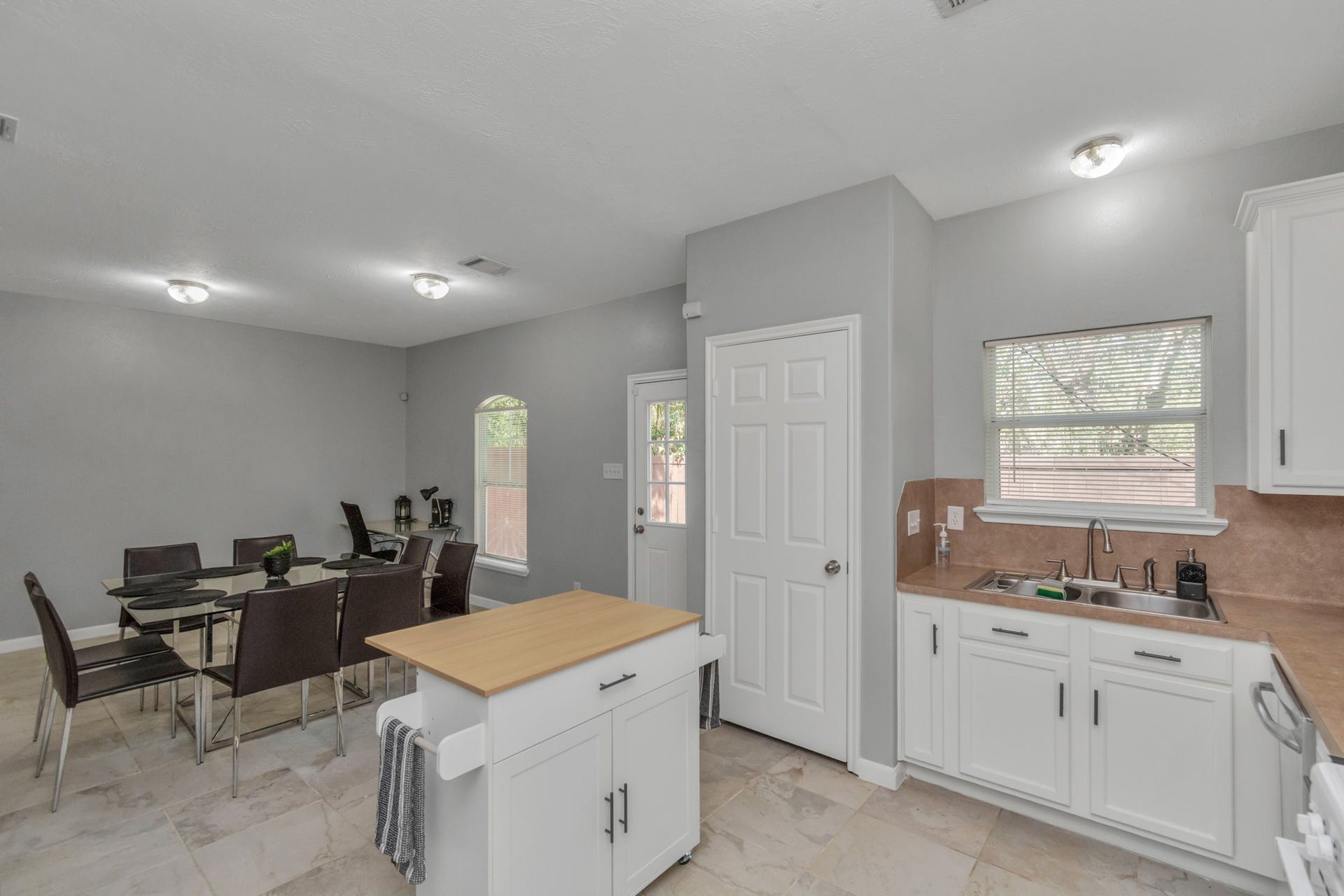 5822 Santa Bernadetta, Houston, TX 77017 5822 Santa Bernadetta, Houston, TX 77017