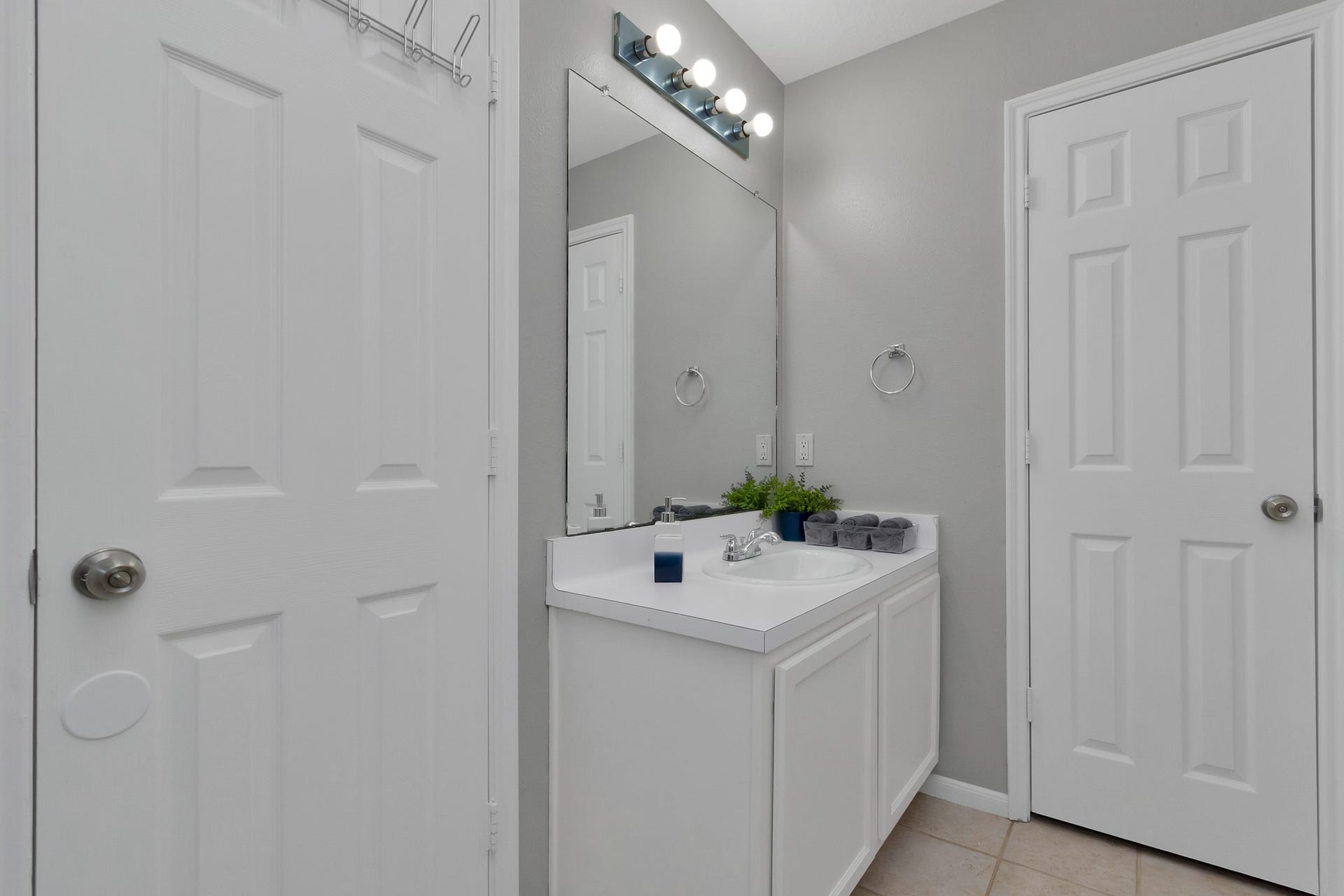 5822 Santa Bernadetta, Houston, TX 77017 5822 Santa Bernadetta, Houston, TX 77017