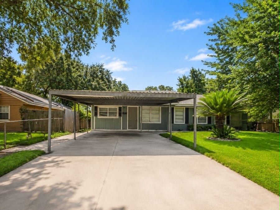 Property photo for 10739 Dulcimer Street, Houston, TX