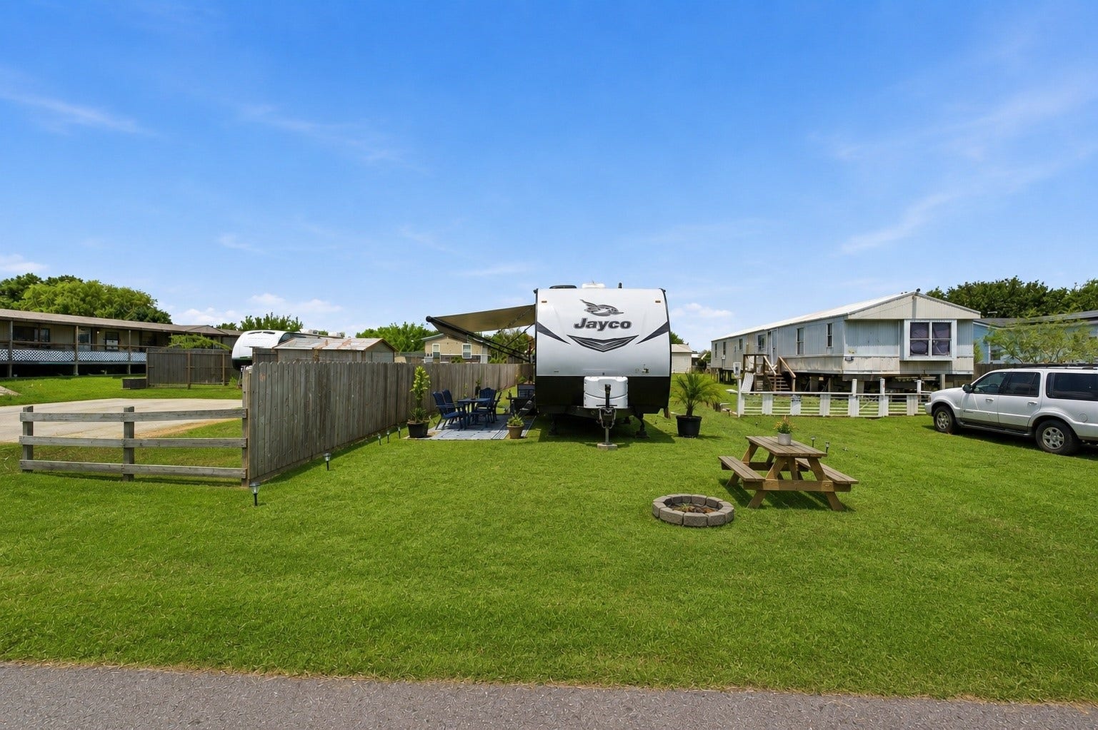 932 13th Street, Dickinson, TX 77539 Rendering of RV use.
