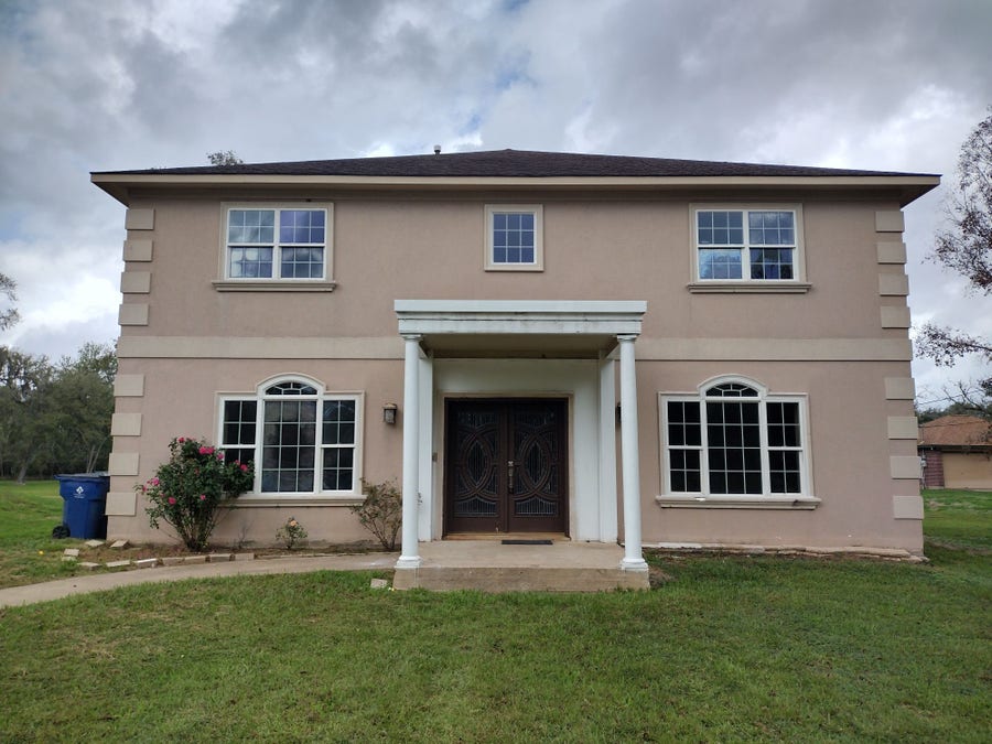 Property photo for 115 Oak Colony Drive, Angleton, TX