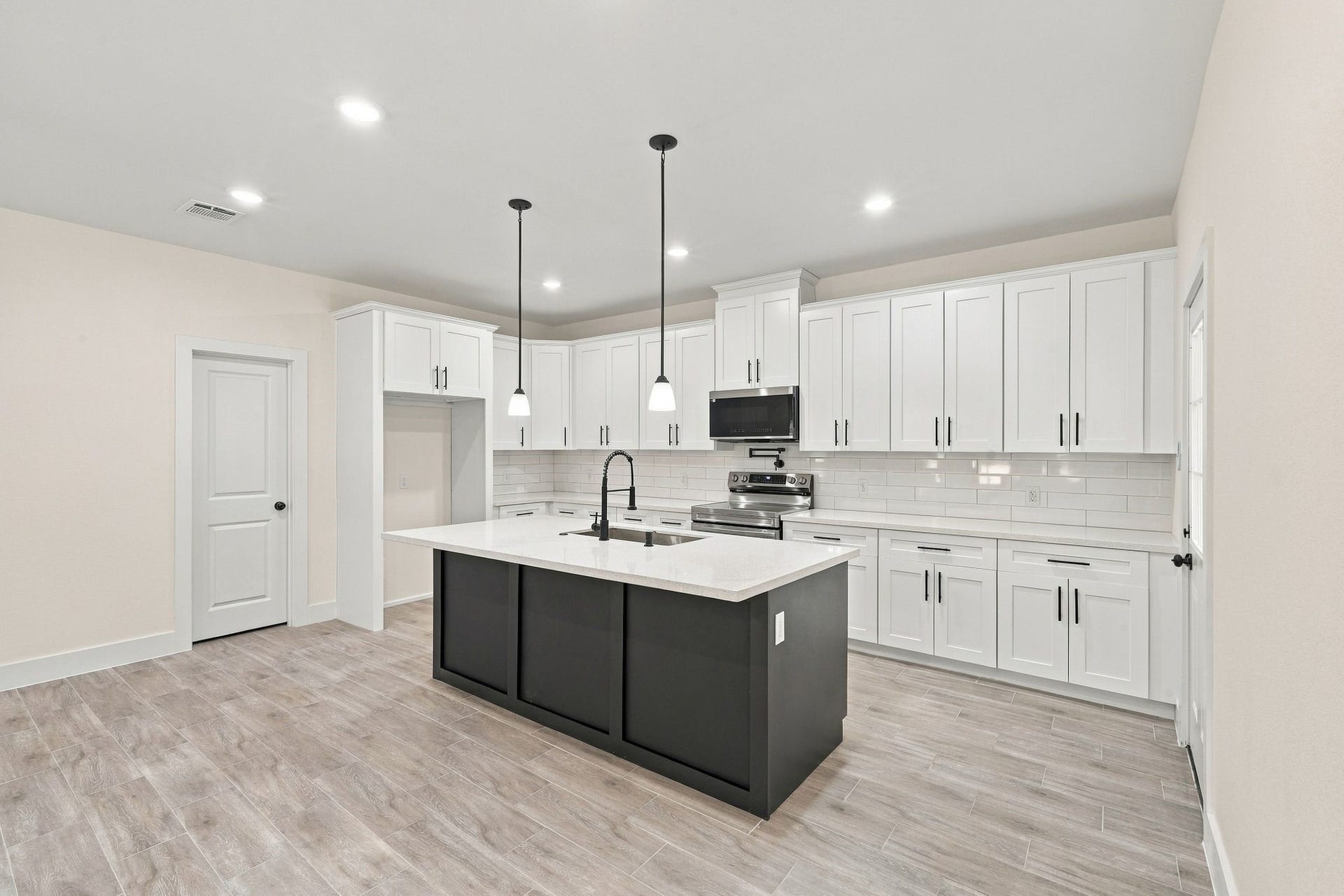 15172 Coaltown Road, Willis, TX 77378 15172 Coaltown Road, Willis, TX 77378