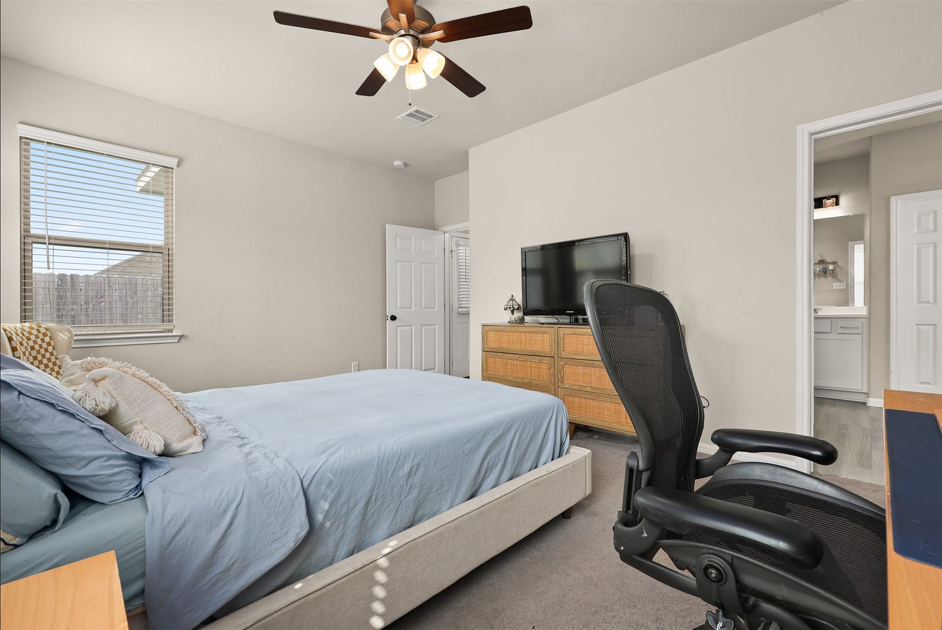 13133 Leisure Cove Drive, Texas City, TX 77568 13133 Leisure Cove Drive, Texas City, TX 77568