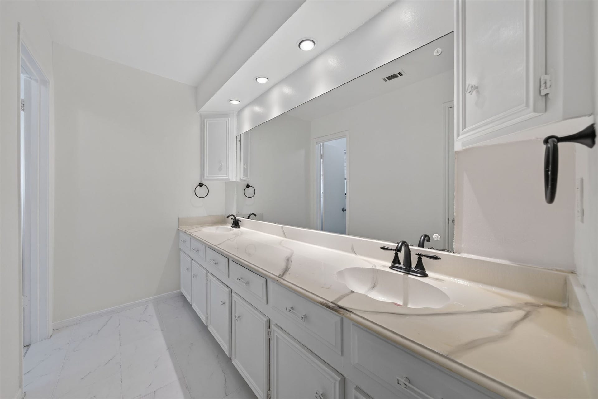 13918 Wickersham Lane, Houston, TX 77077