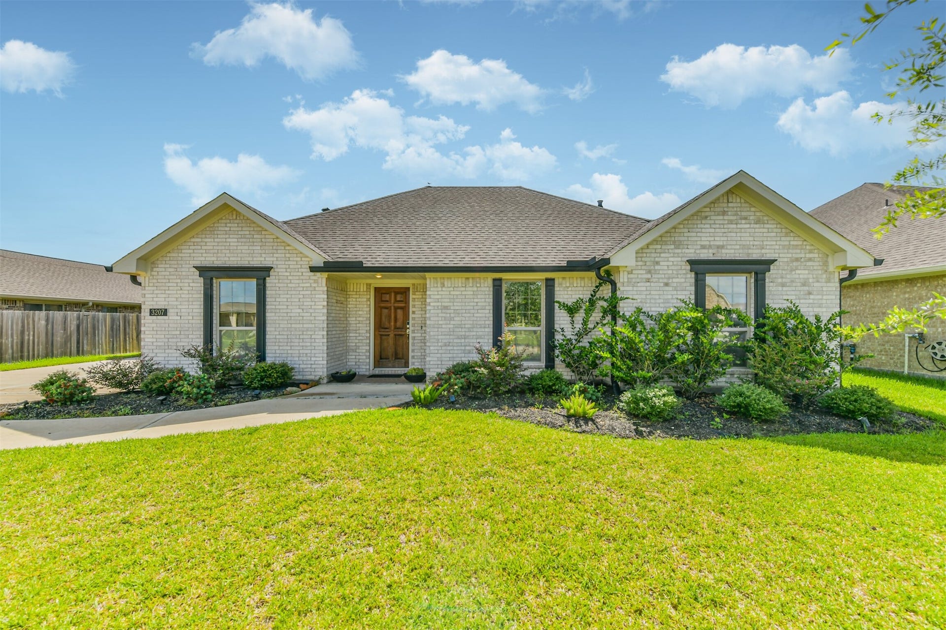 3207 Patagonia Street, League City, TX 77573 3207 Patagonia Street, League City, TX 77573