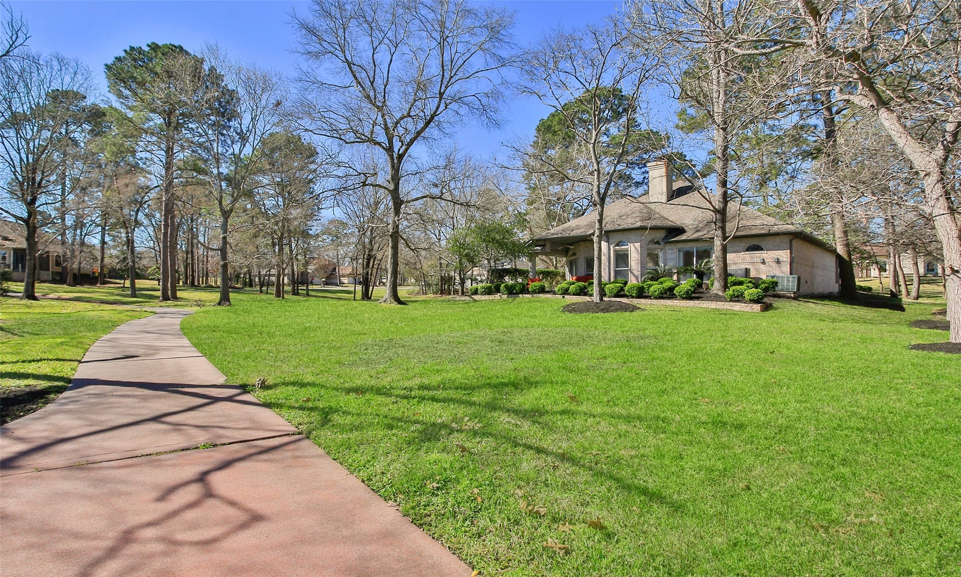 26 Winthrop Harbor Court, Montgomery, TX 77356 The home at 30 Winthrop Harbor, next door, is also available for sale.