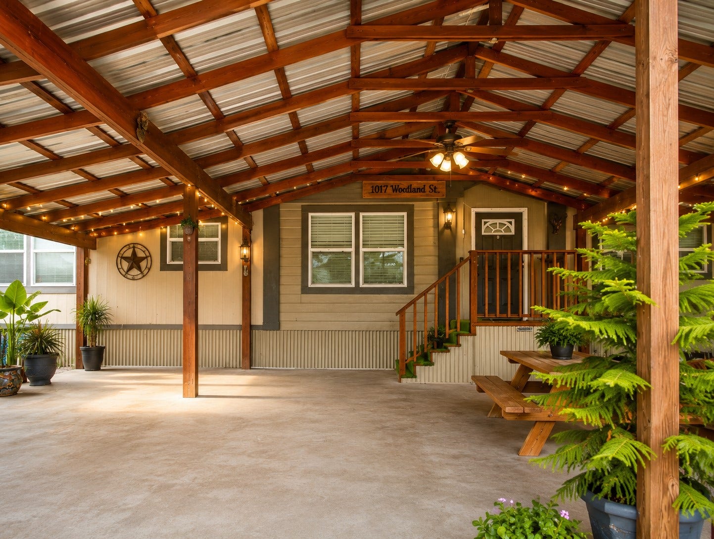 1017 Woodland Street, Channelview, TX 77530 Cover front porch.
