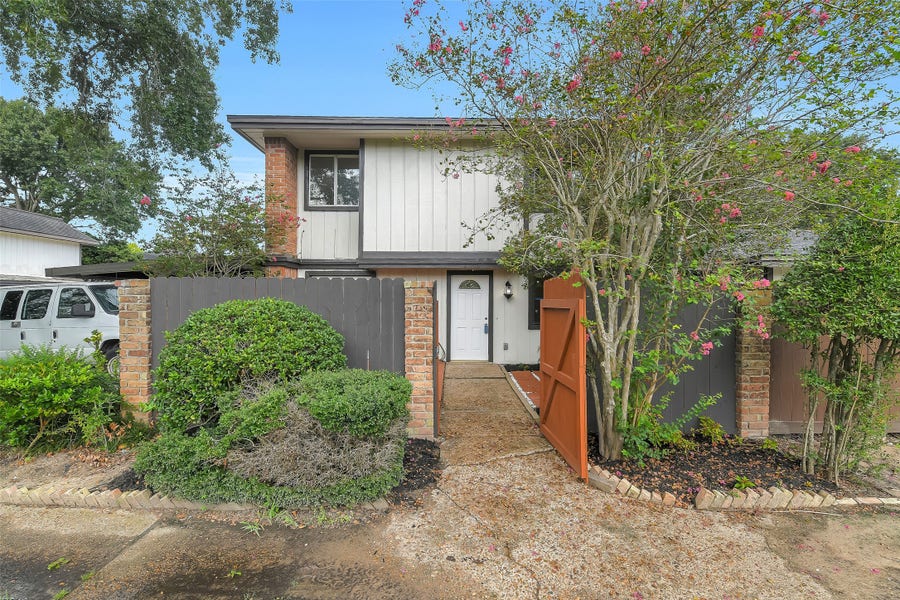Property photo for 12003 Greenwood Forest Drive, #B, Houston, TX