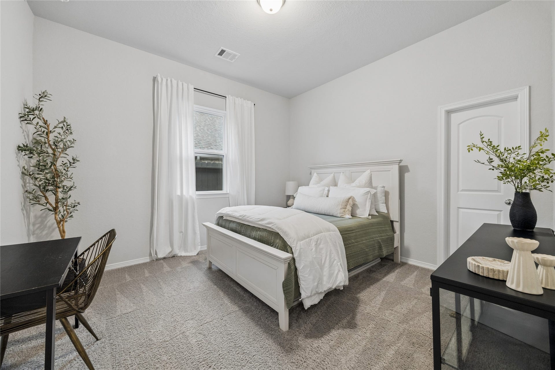 14231 Archer County Trail, Cypress, TX 77429 3rd bedroom with shared bath.