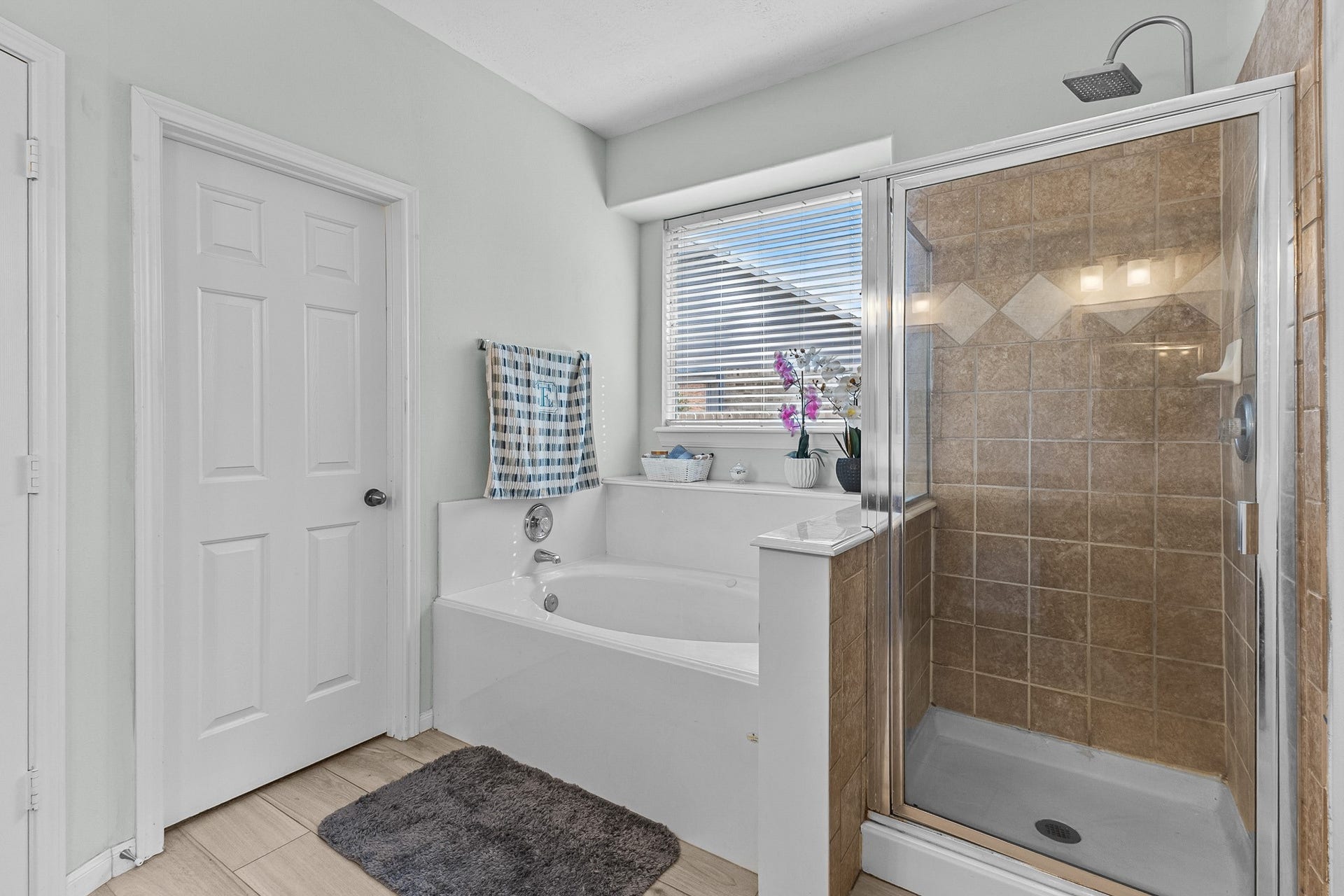 8702 Sailing Drive, Humble, TX 77346 8702 Sailing Drive, Humble, TX 77346