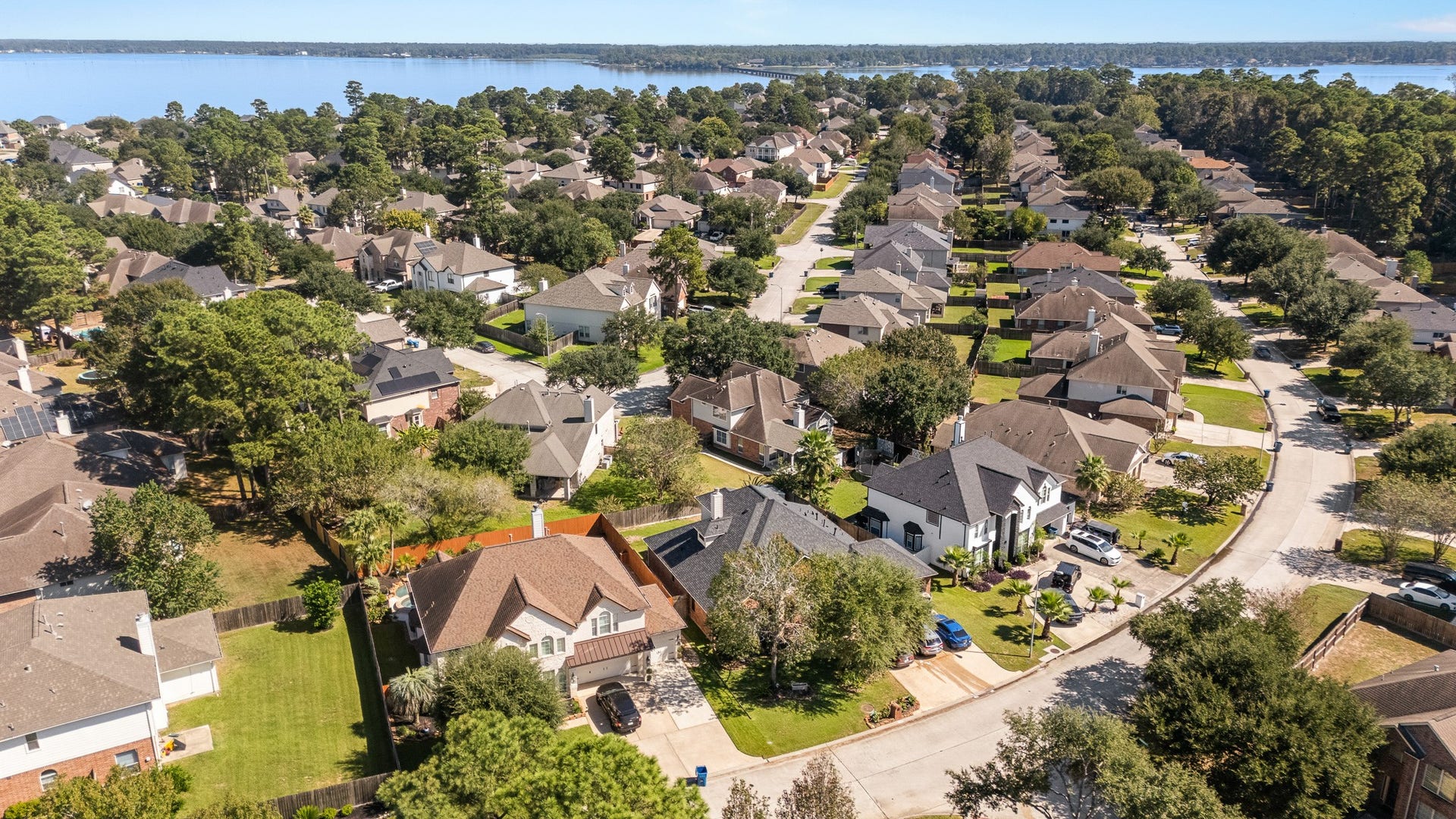 8702 Sailing Drive, Humble, TX 77346 8702 Sailing Drive, Humble, TX 77346