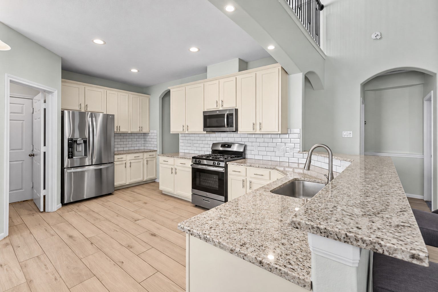 8702 Sailing Drive, Humble, TX 77346 8702 Sailing Drive, Humble, TX 77346