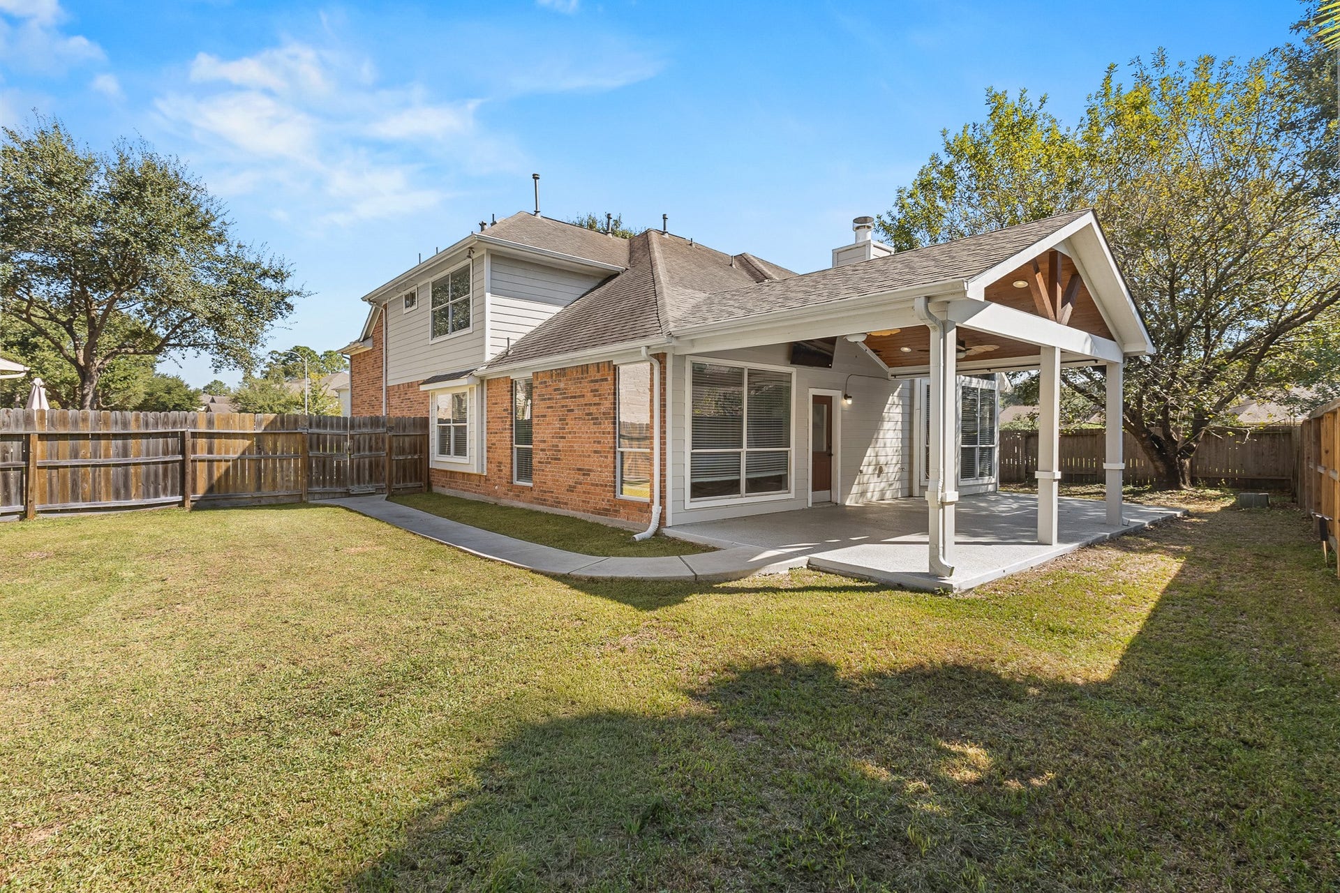 8702 Sailing Drive, Humble, TX 77346 8702 Sailing Drive, Humble, TX 77346