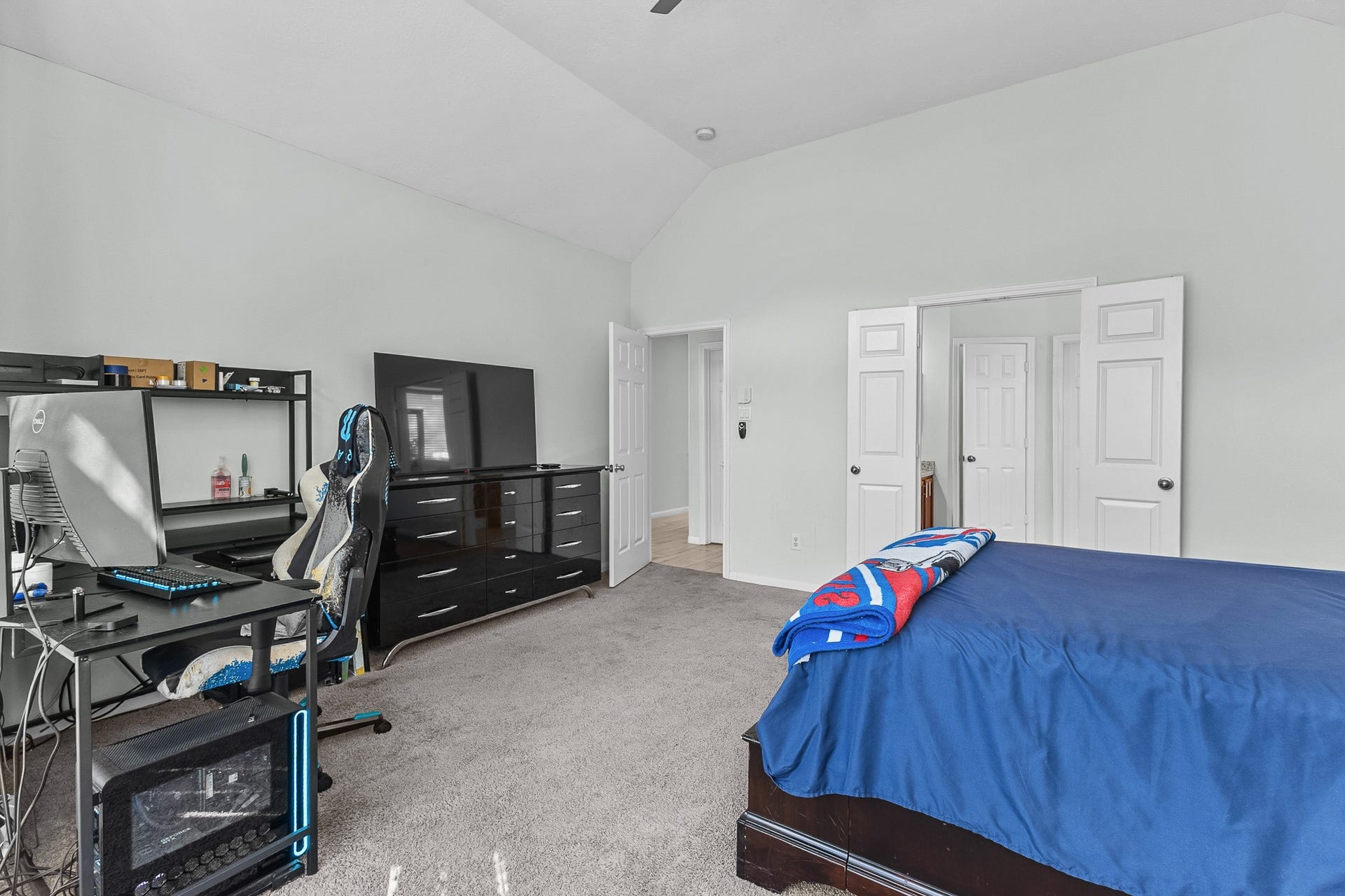 8702 Sailing Drive, Humble, TX 77346 8702 Sailing Drive, Humble, TX 77346